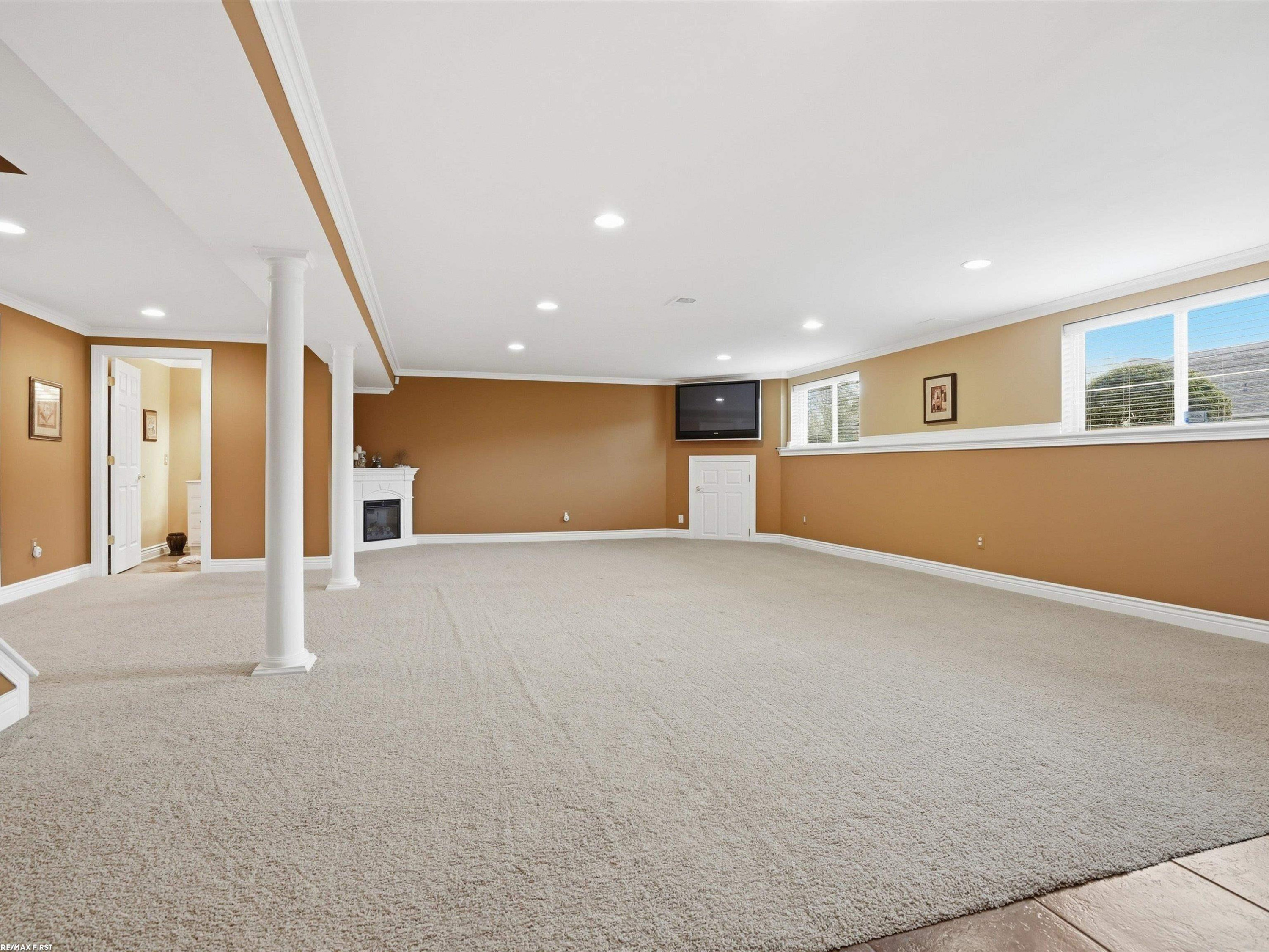 6181 Pond Drive, Washington, MI — Photo 32