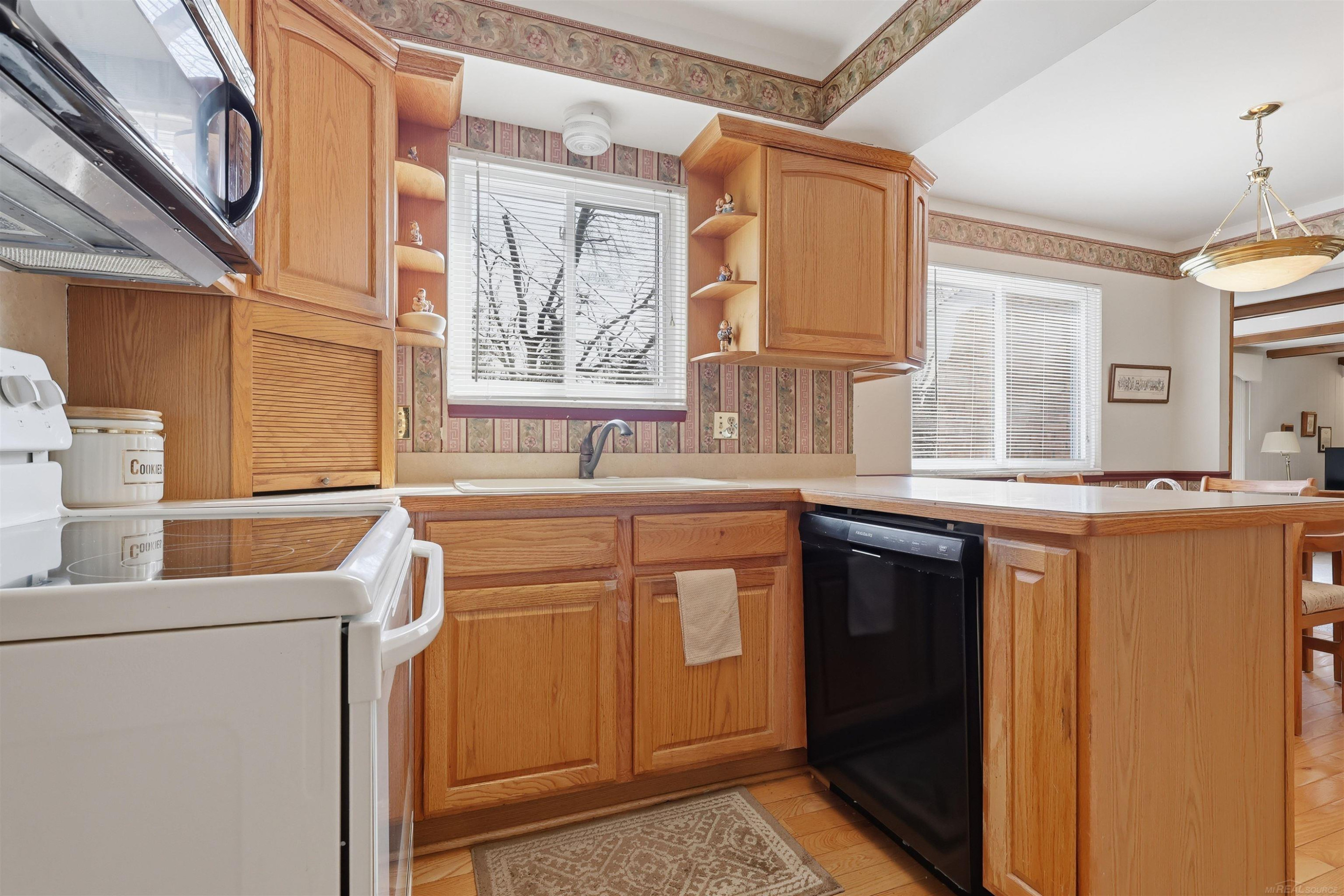 53236 Bancroft Drive, Shelby Twp, MI 48316 — Photo 17
