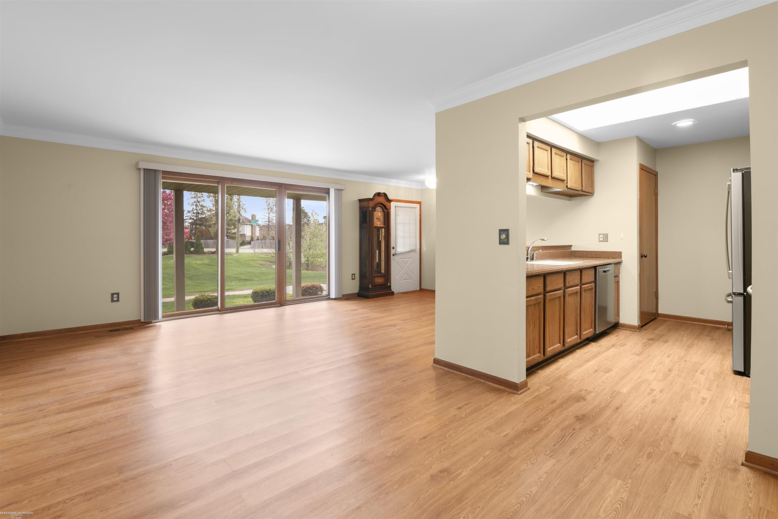 15089 Newberry Court, Shelby, MI 48315 — Photo 5