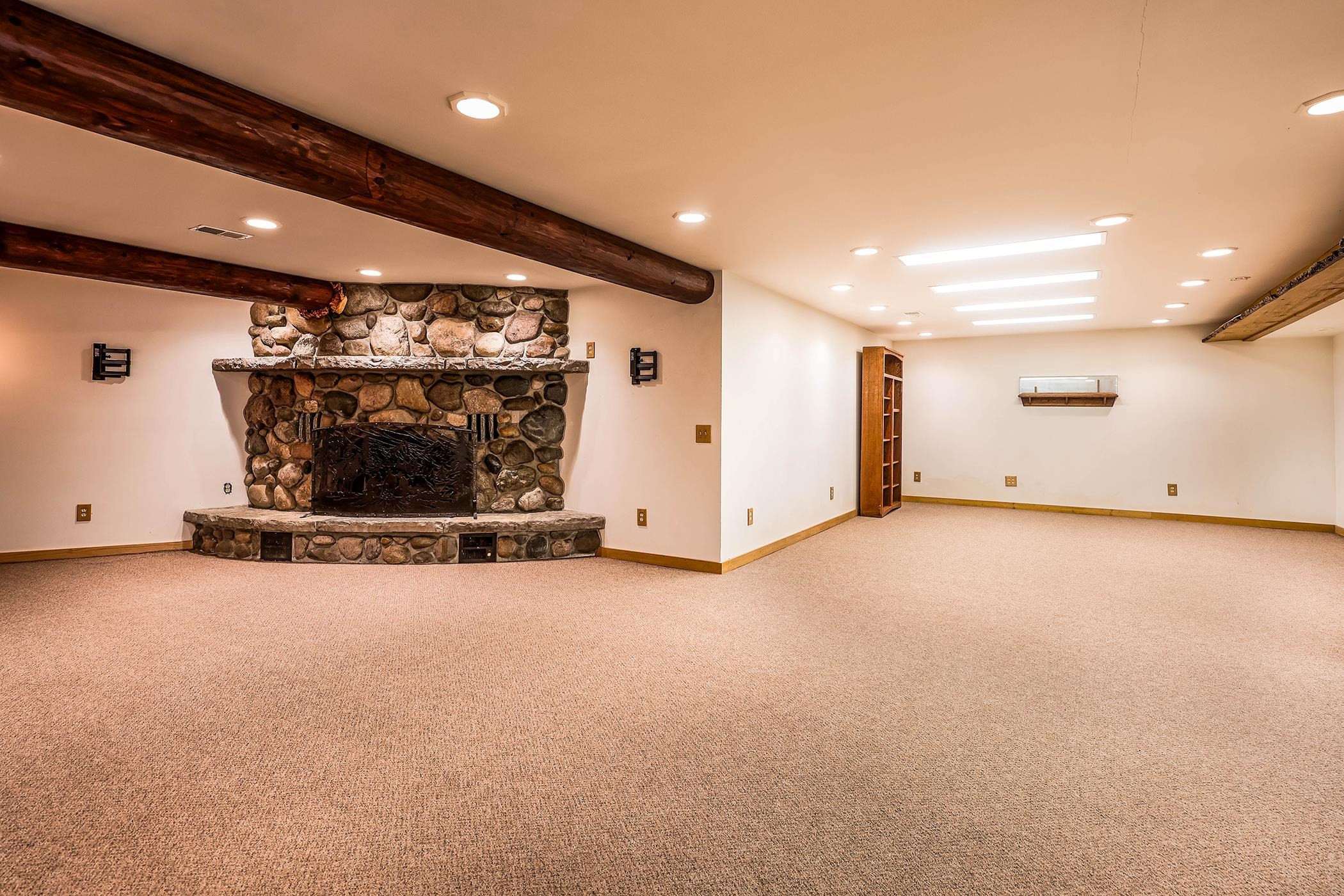 6340 Wolf Road, MI 48416 — Photo 40
