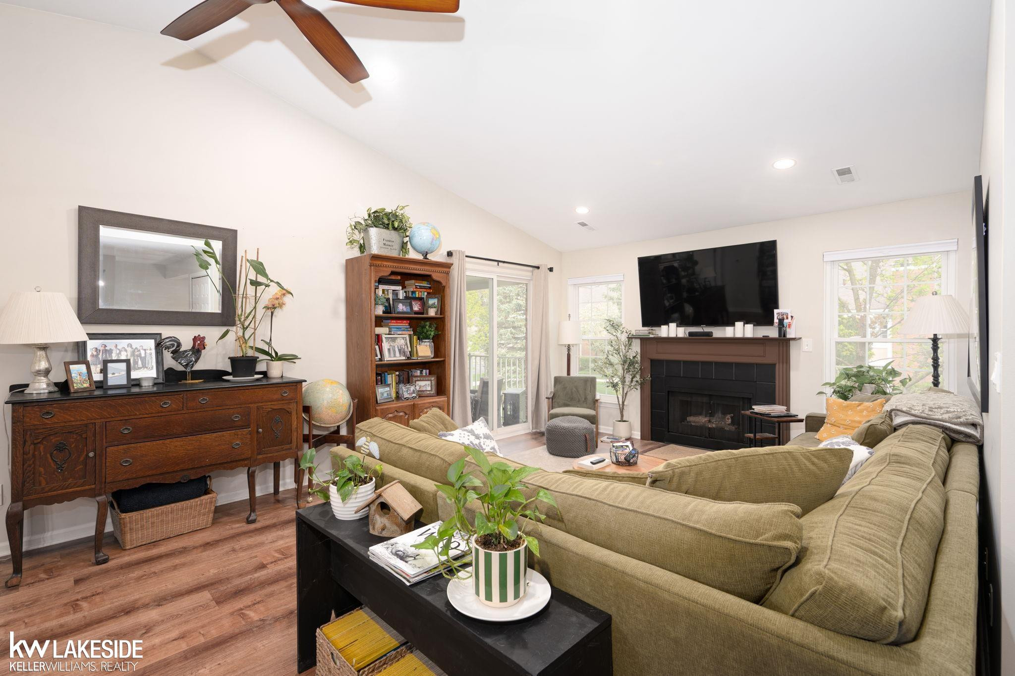 56471 Chesapeake Trail, Utica, MI 48316 — Photo 5