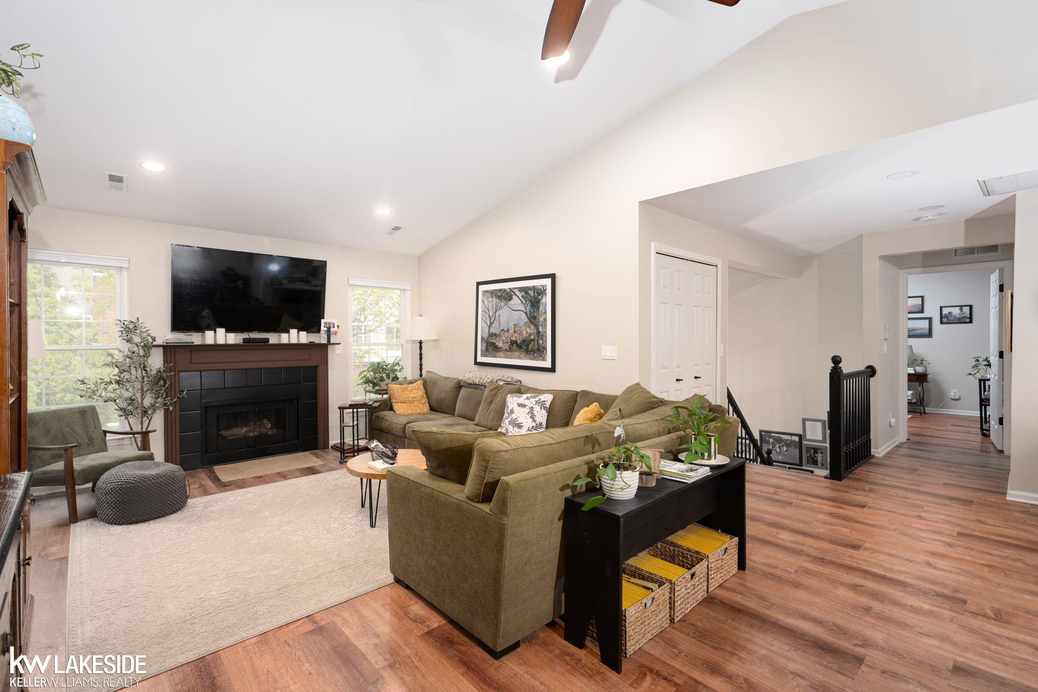 56471 Chesapeake Trail, Utica, MI 48316 — Photo 6
