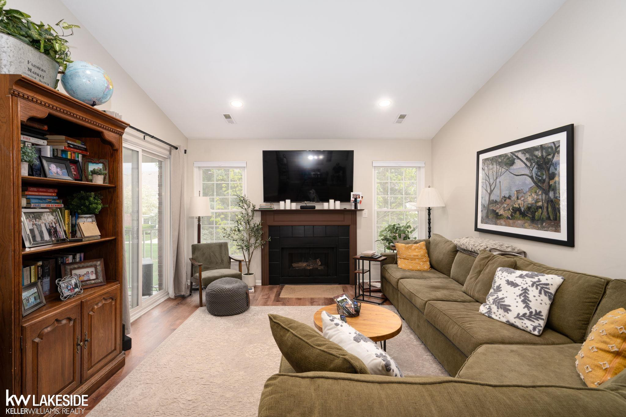 56471 Chesapeake Trail, Utica, MI 48316 — Photo 7