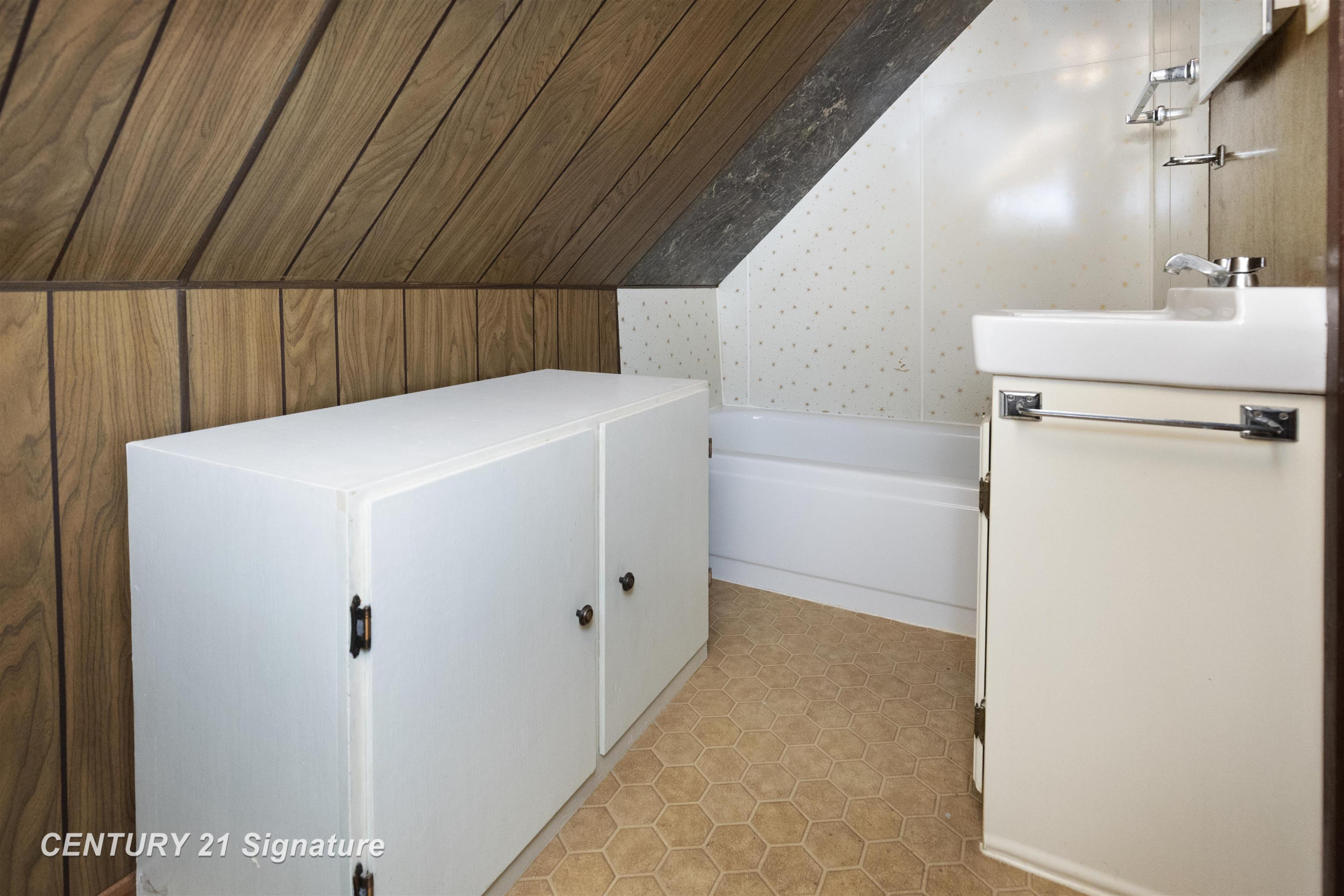 706 S Lincoln Street, Bay City, MI 48708 — Photo 15