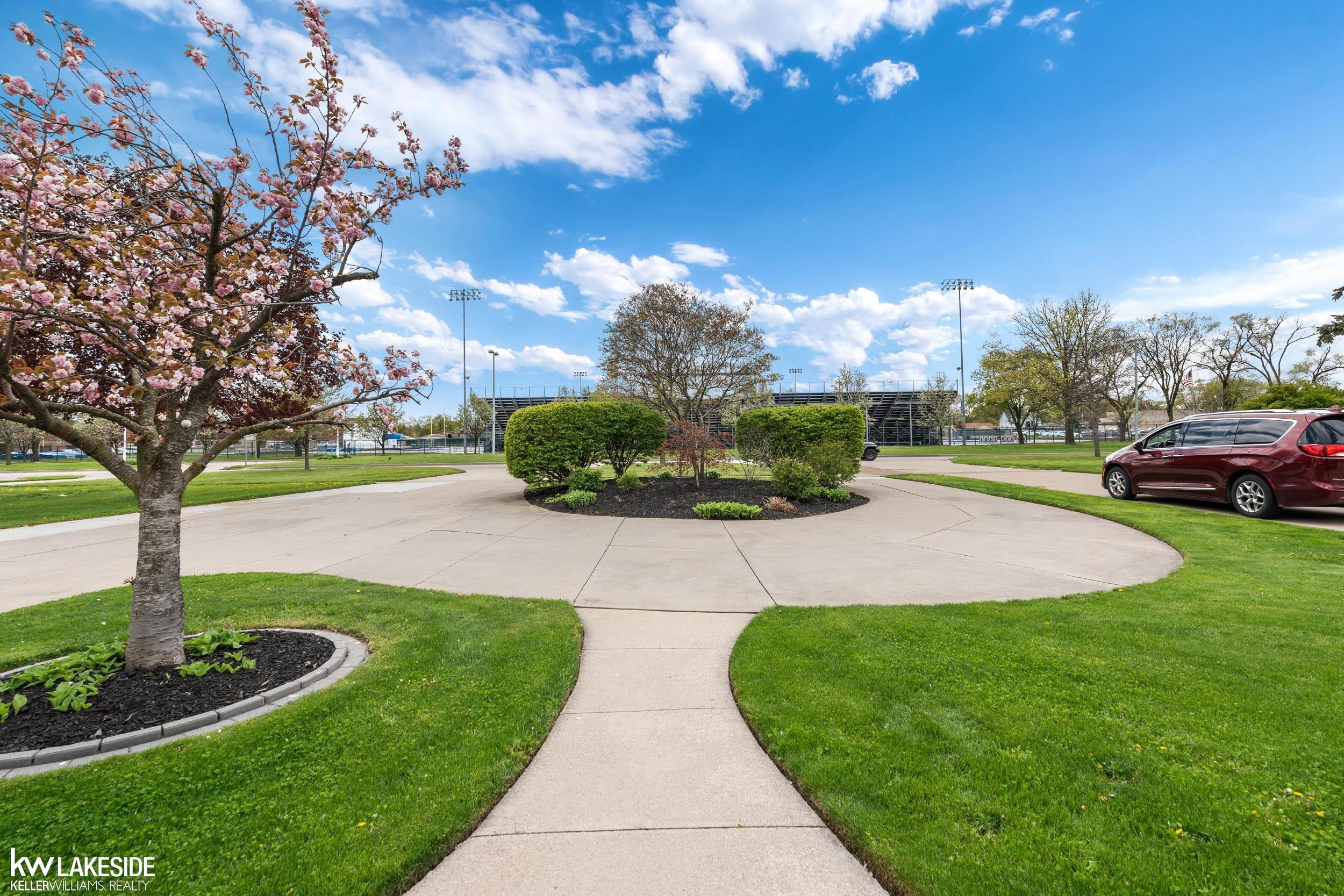 21215 E 11 Mile Road, Saint Clair Shores, MI 48081 — Photo 4