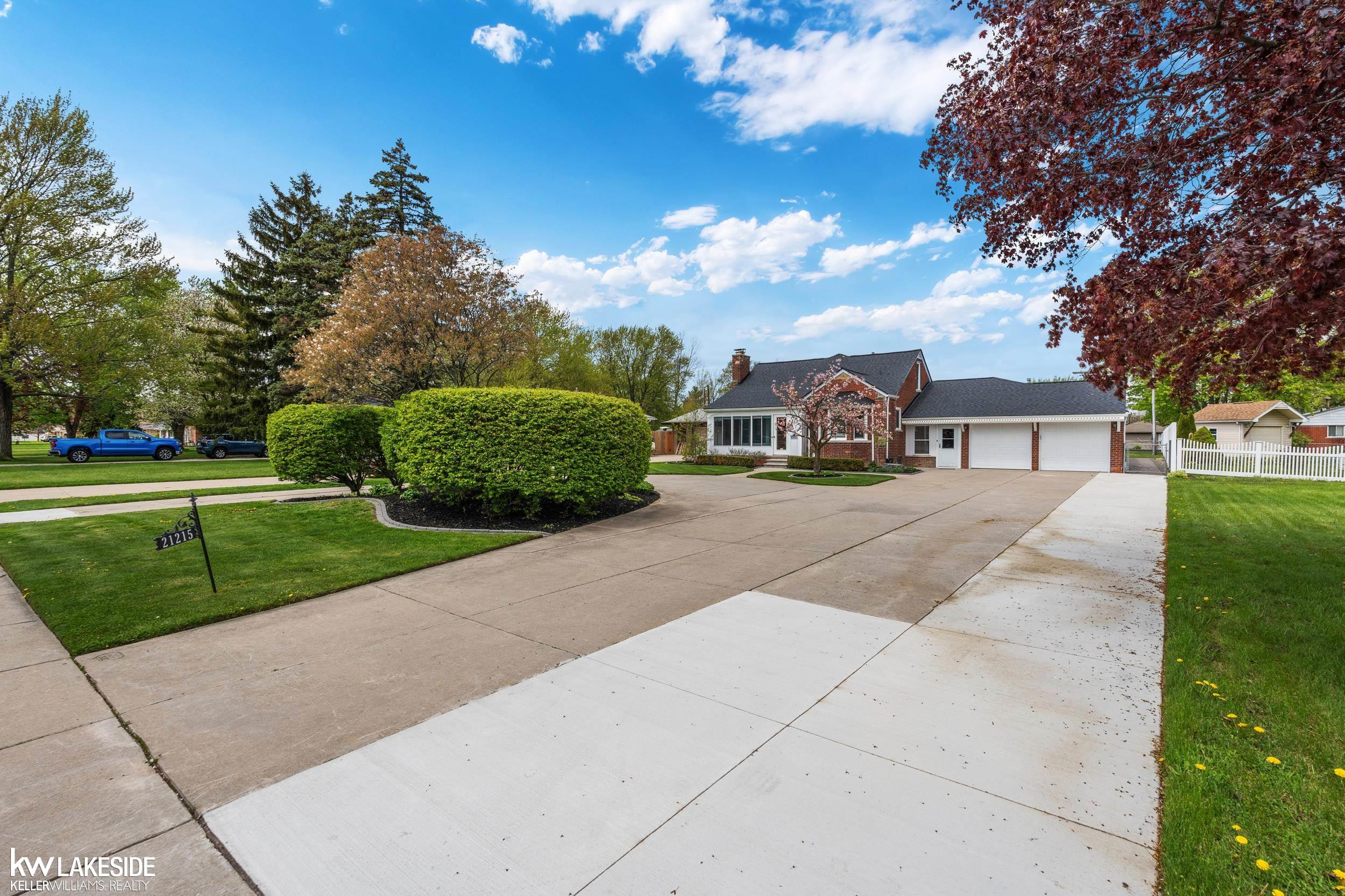 21215 E 11 Mile Road, Saint Clair Shores, MI 48081 — Photo 6