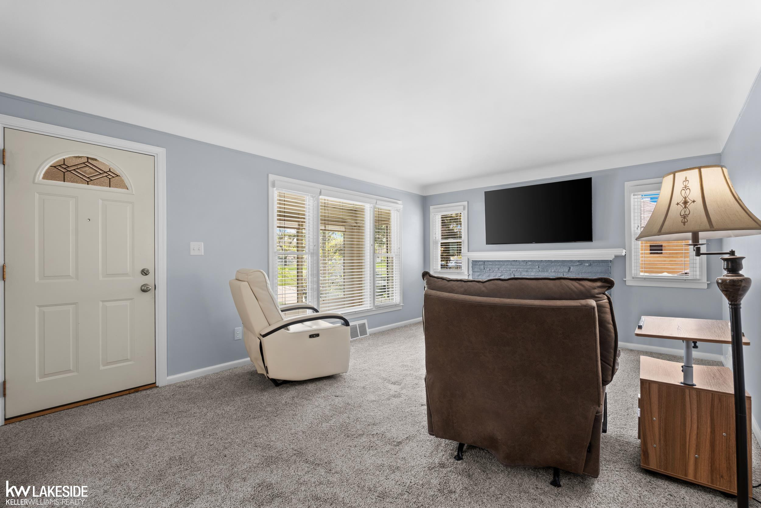 21215 E 11 Mile Road, Saint Clair Shores, MI 48081 — Photo 11
