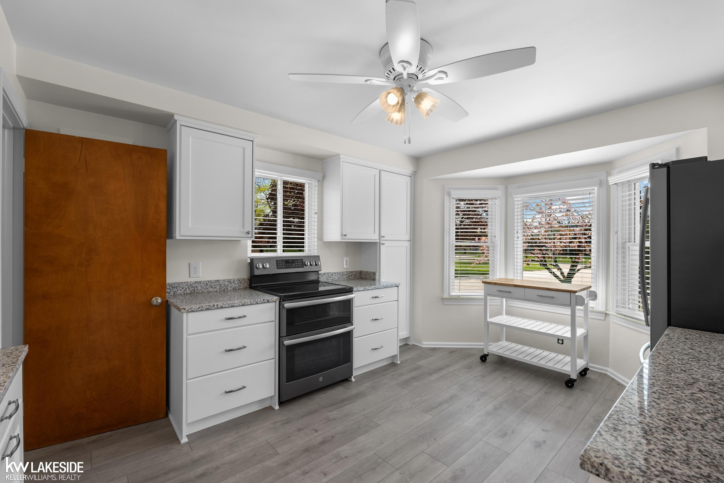 21215 E 11 Mile Road, Saint Clair Shores, MI 48081 — Photo 15
