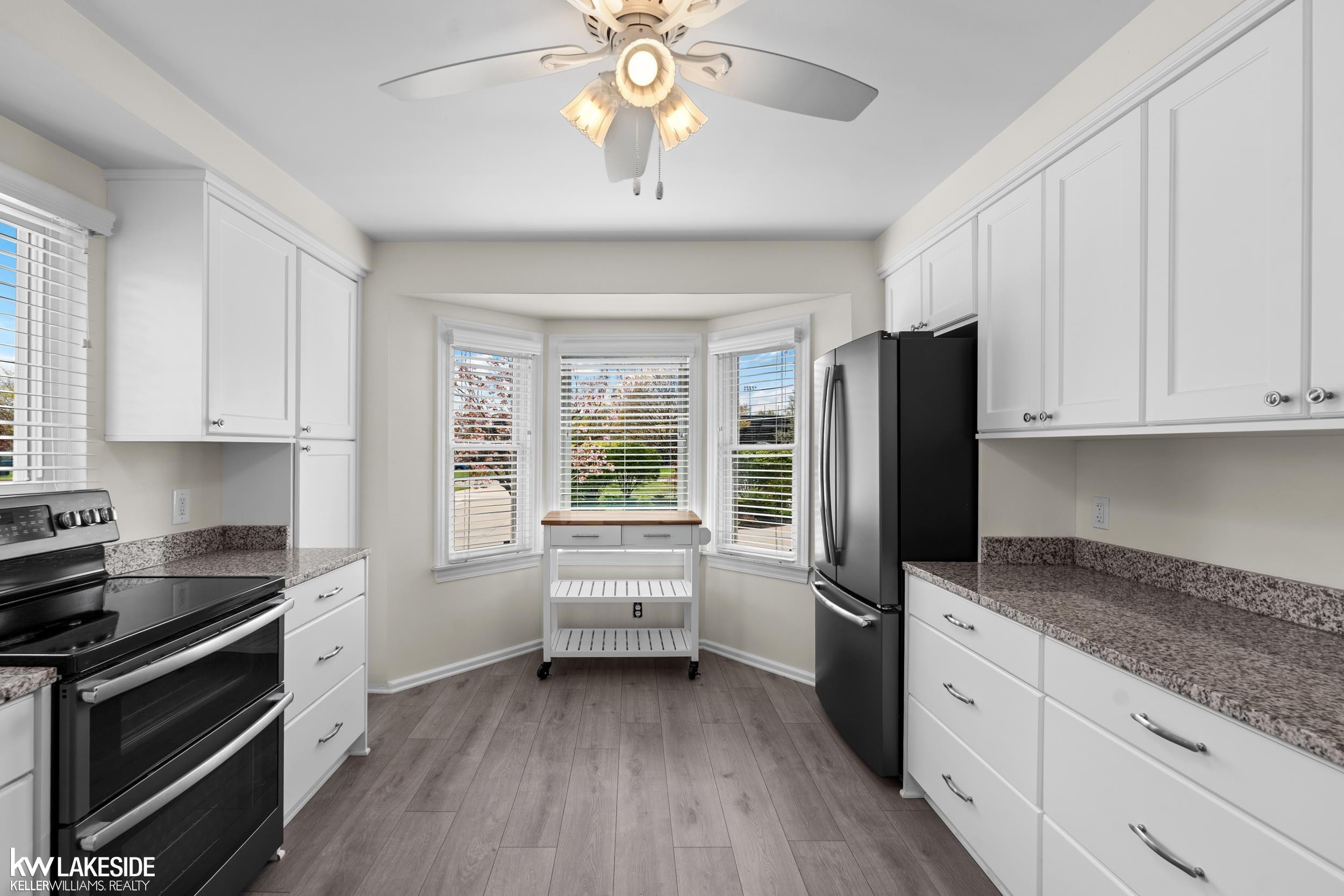 21215 E 11 Mile Road, Saint Clair Shores, MI 48081 — Photo 17