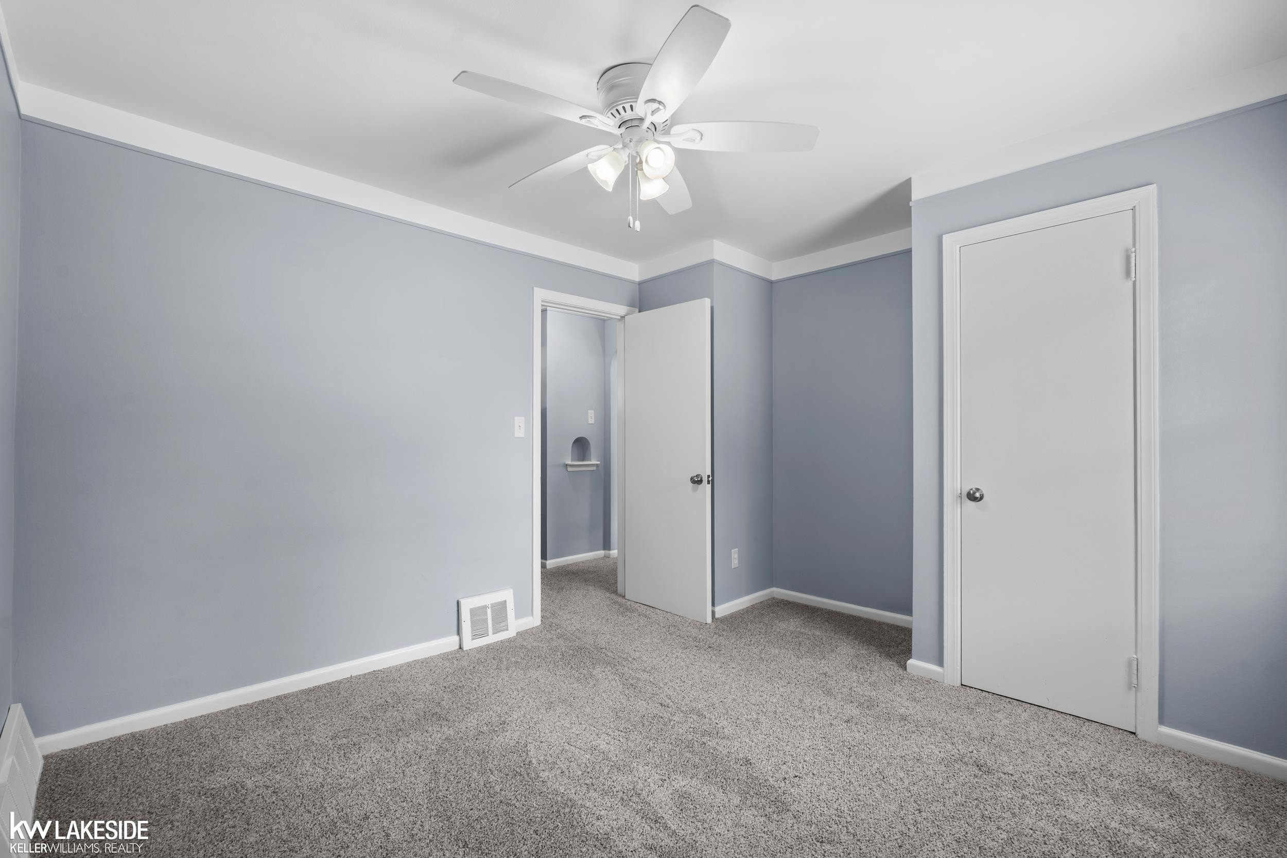 21215 E 11 Mile Road, Saint Clair Shores, MI 48081 — Photo 19