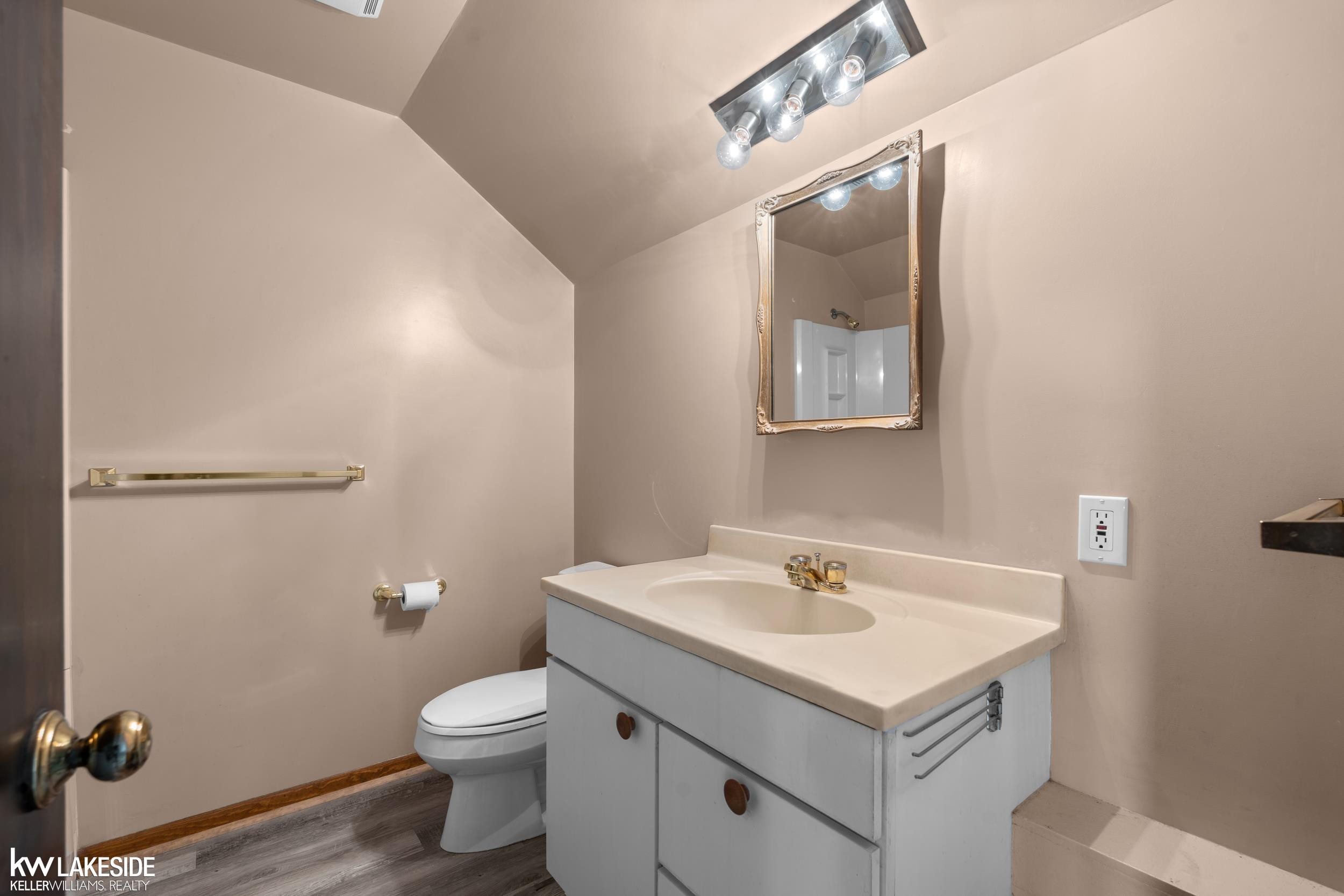 21215 E 11 Mile Road, Saint Clair Shores, MI 48081 — Photo 26