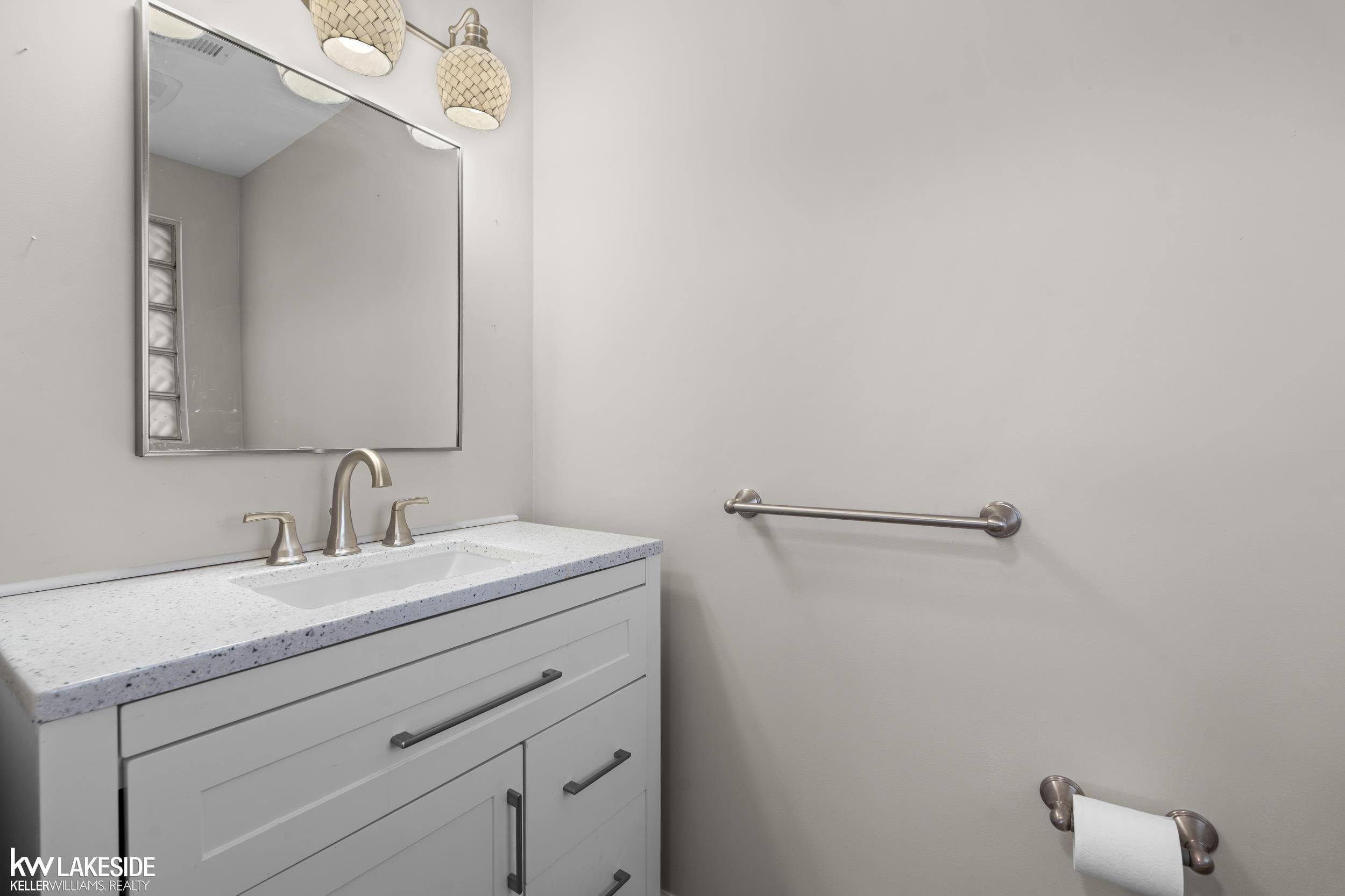 21215 E 11 Mile Road, Saint Clair Shores, MI 48081 — Photo 29