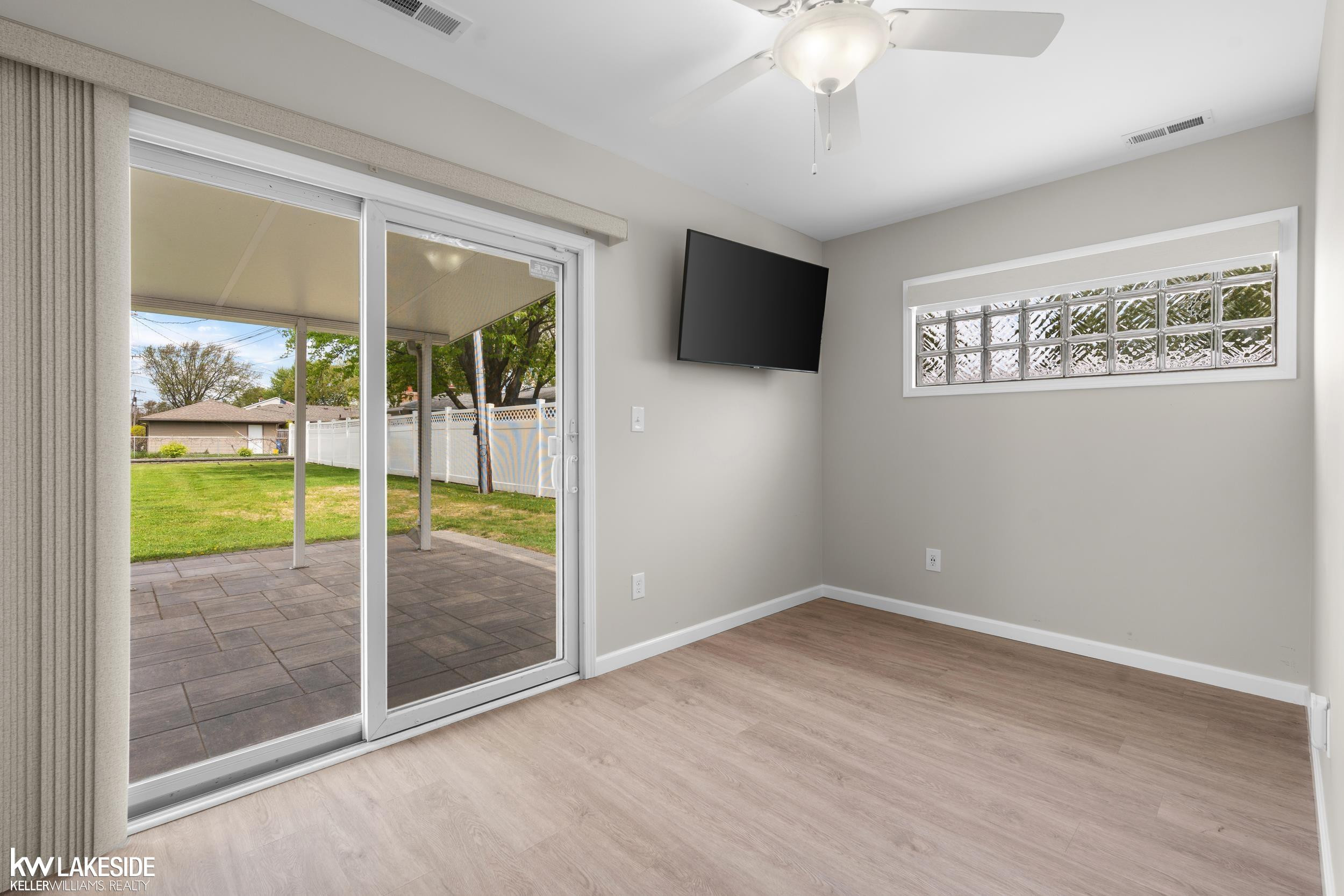 21215 E 11 Mile Road, Saint Clair Shores, MI 48081 — Photo 33