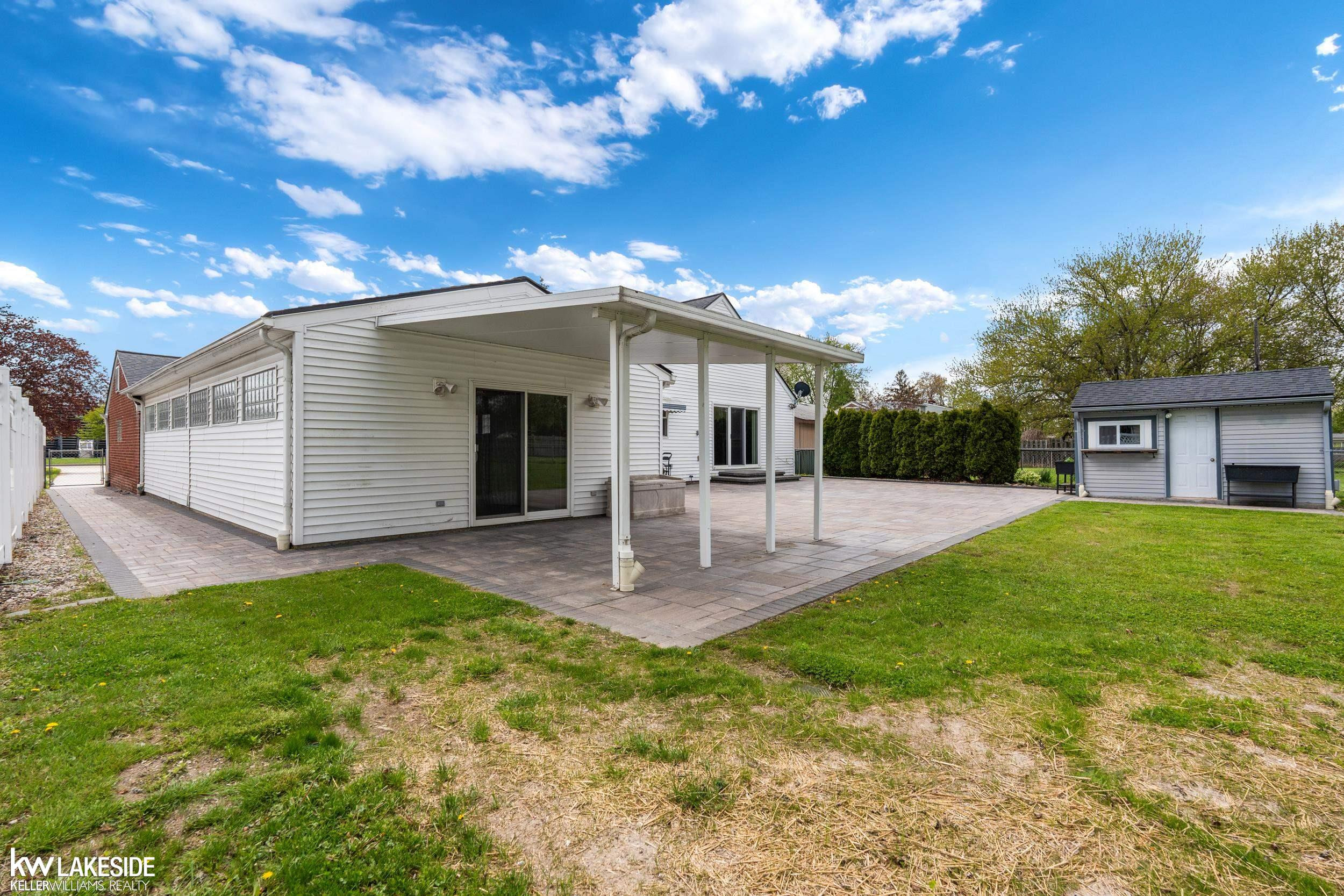 21215 E 11 Mile Road, Saint Clair Shores, MI 48081 — Photo 52