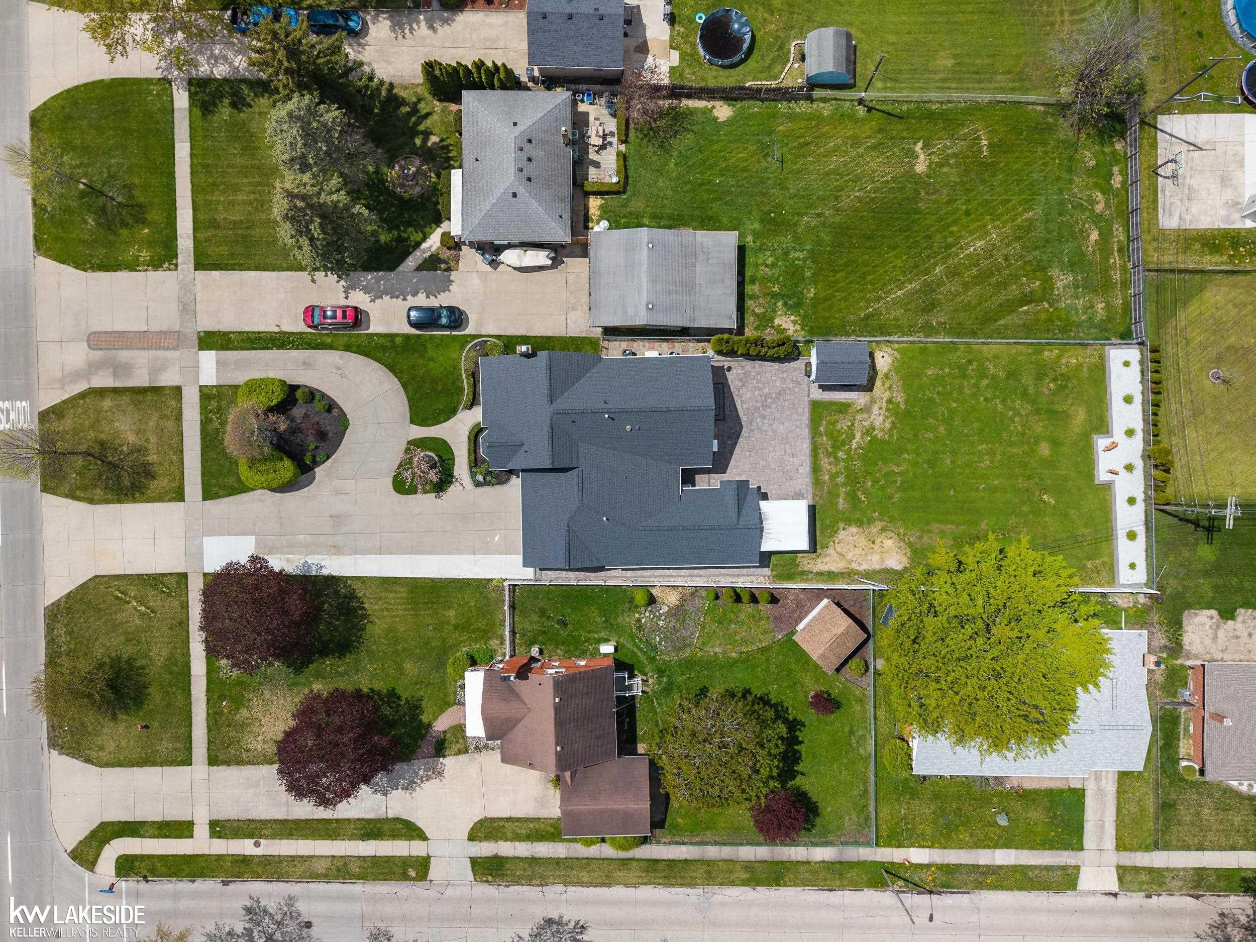21215 E 11 Mile Road, Saint Clair Shores, MI 48081 — Photo 63