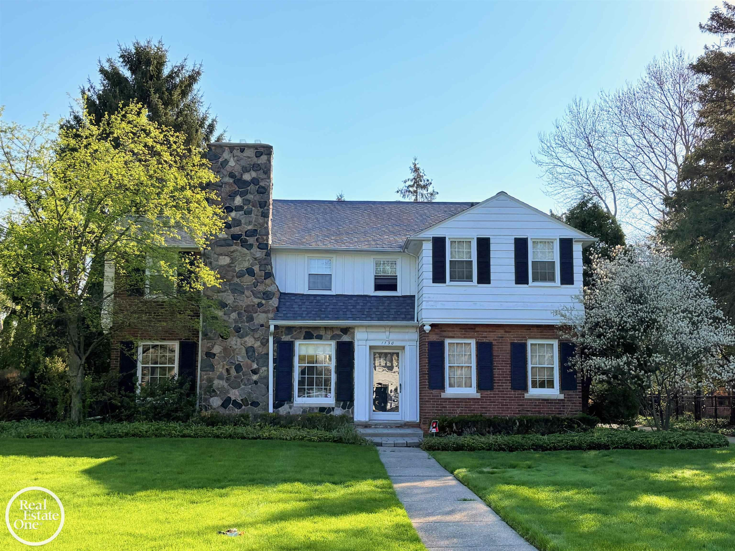 1150 Buckingham Drive, Grosse Pointe, MI 48230 — front exterior