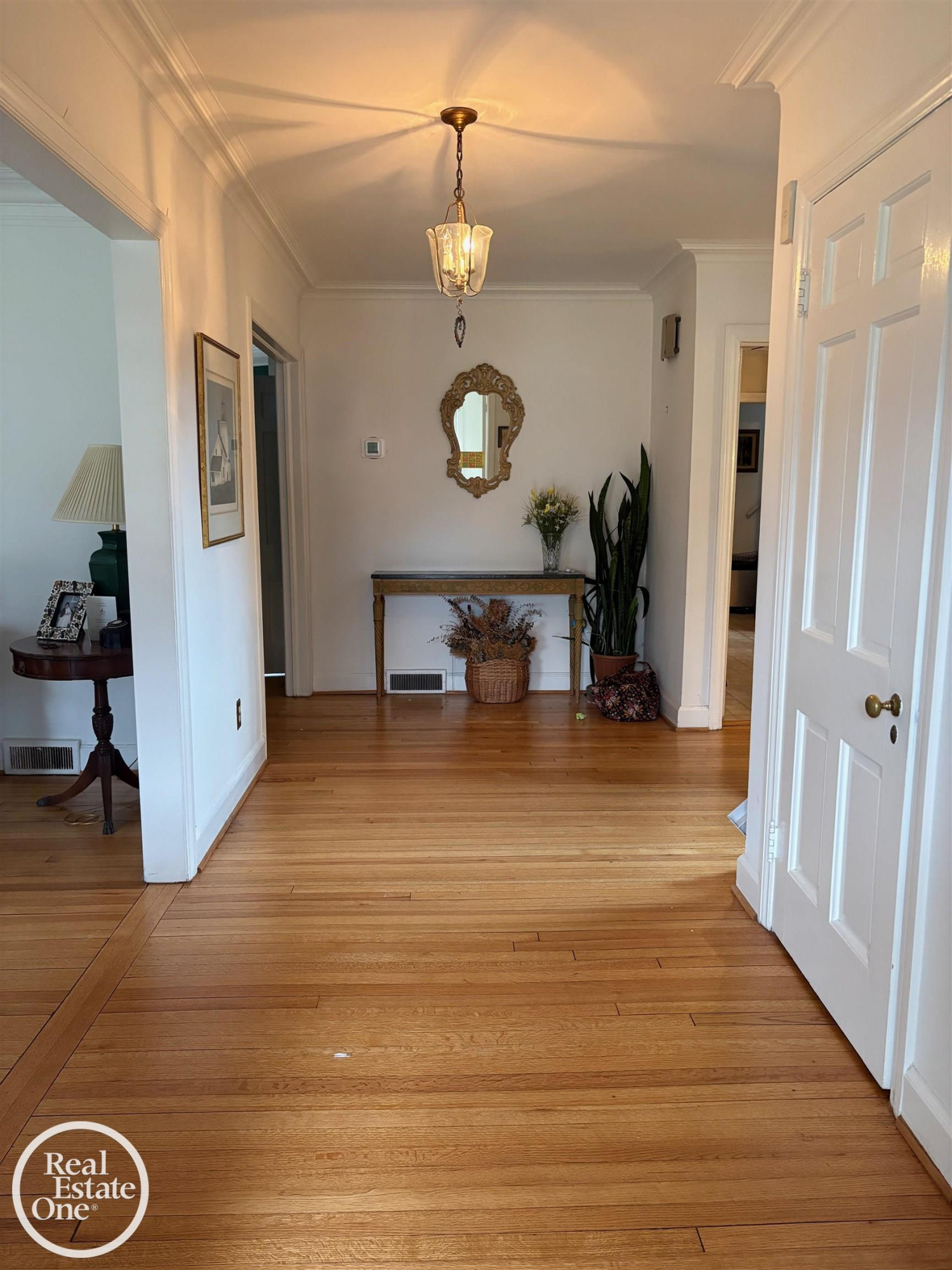 1150 Buckingham Drive, Grosse Pointe, MI 48230 — Photo 2