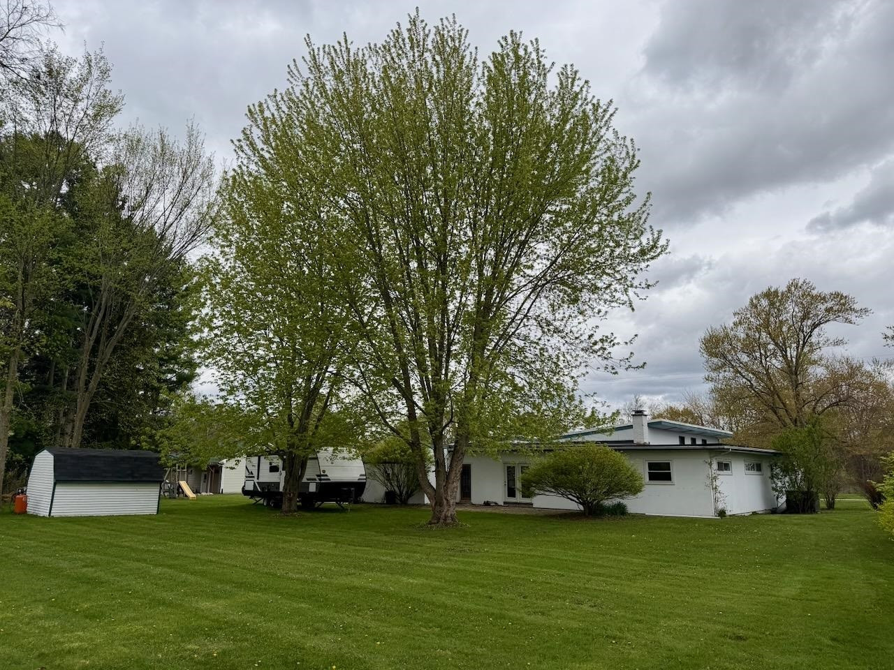 710 E Broad Street, Chesaning, MI 48616 — Photo 3