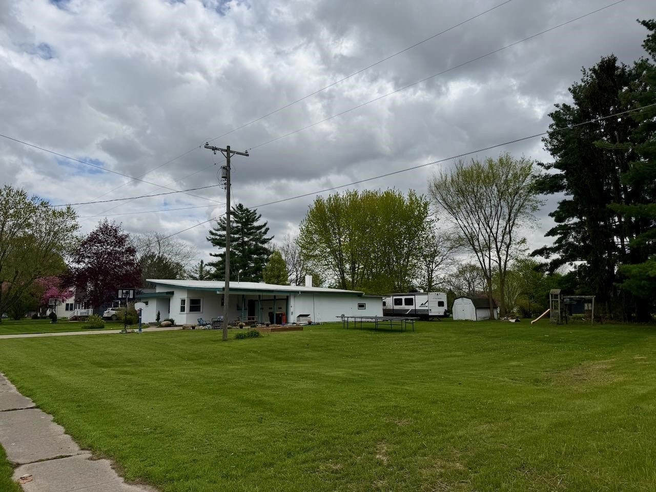 710 E Broad Street, Chesaning, MI 48616 — Photo 5