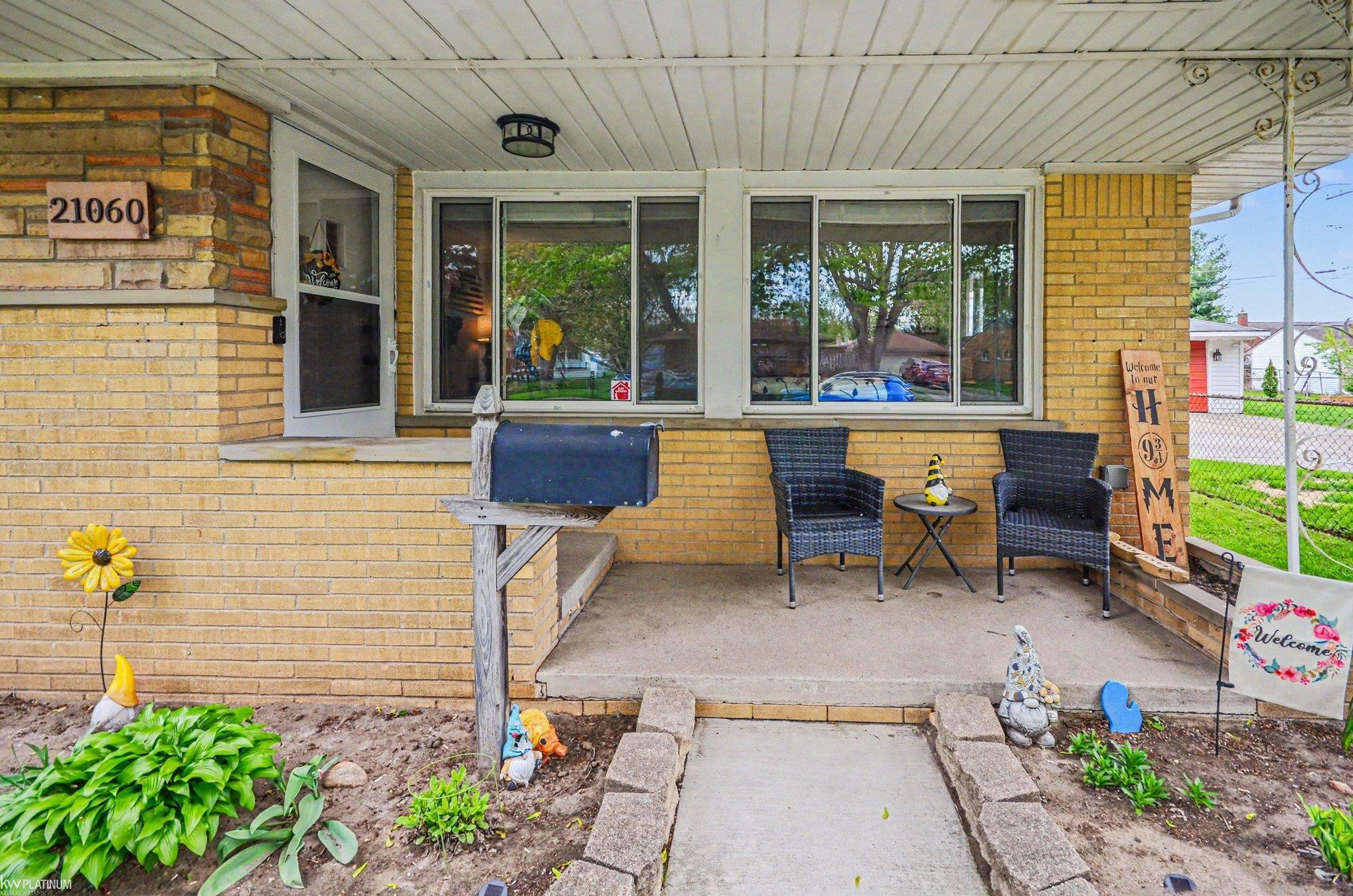 21060 Suffolk Street, Clinton Twp, MI 48035 — Photo 3