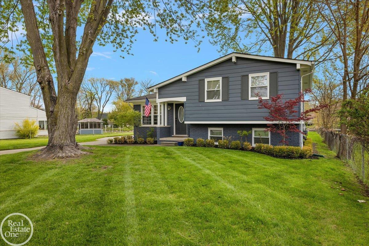 39684 Shoreline Drive, MI — Photo 5
