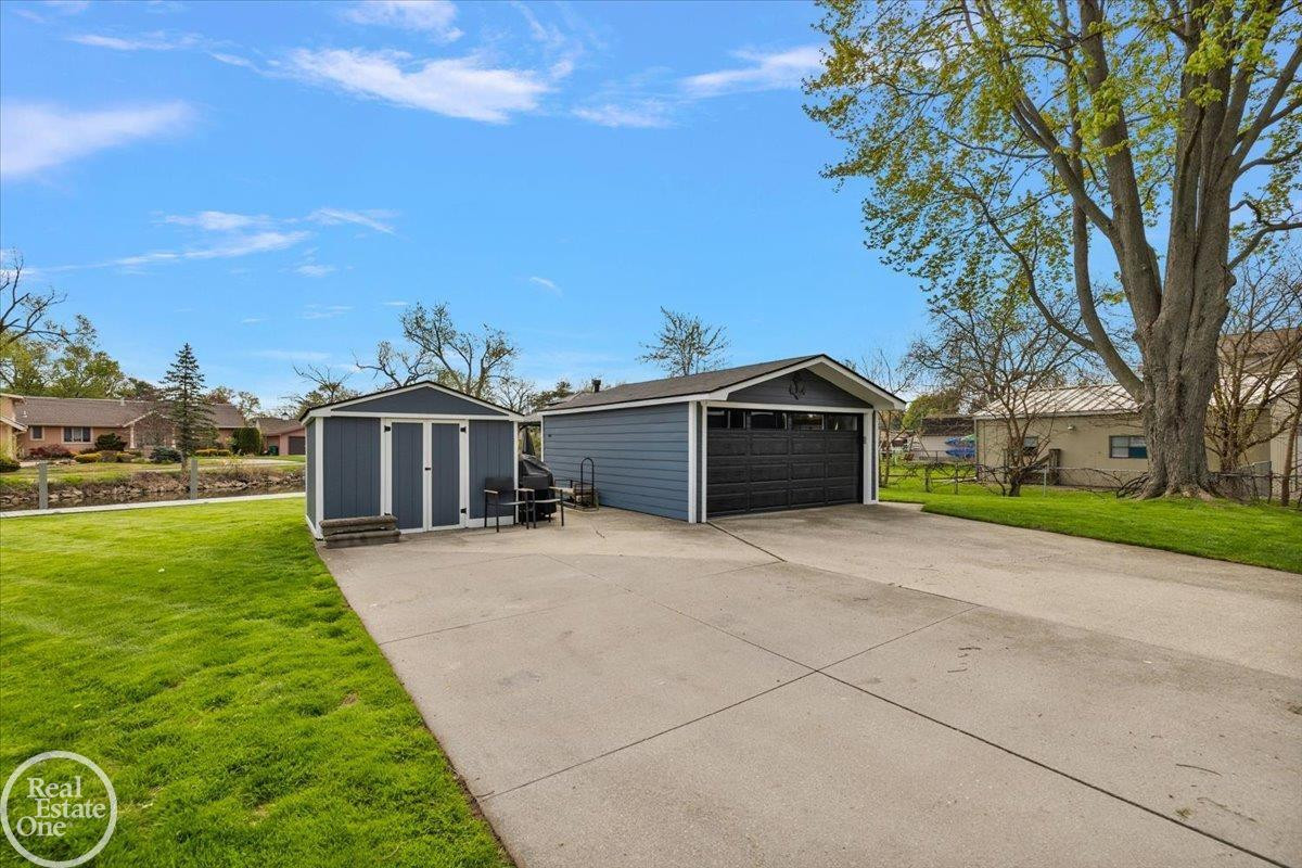 39684 Shoreline Drive, MI — Photo 11