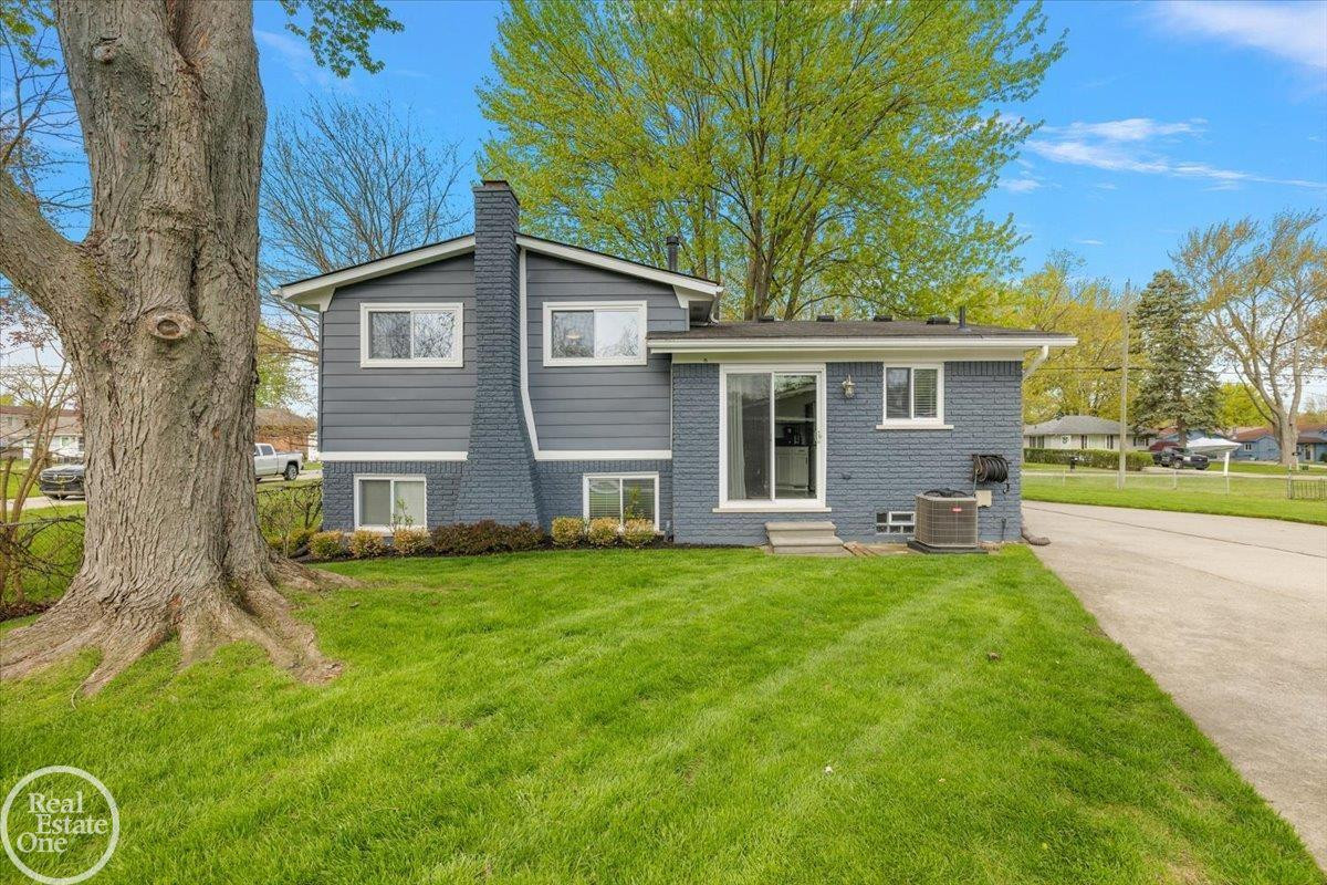 39684 Shoreline Drive, MI — Photo 13