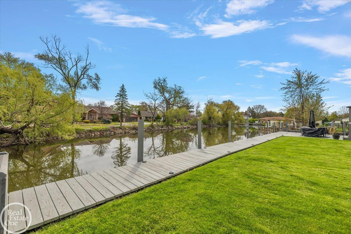 39684 Shoreline Drive, MI — Photo 23