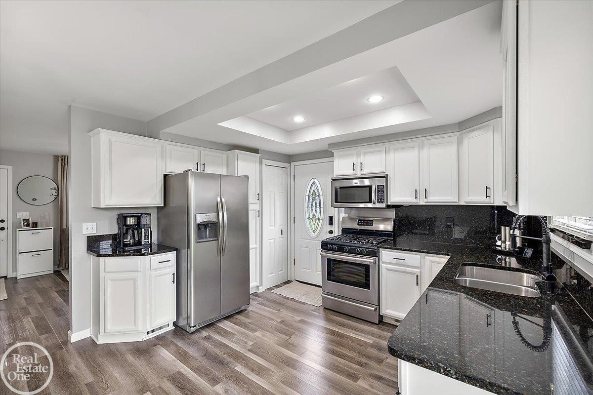 39684 Shoreline Drive, MI — Photo 31