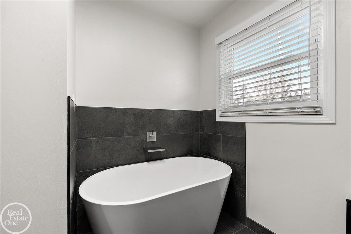 39684 Shoreline Drive, MI — Photo 42