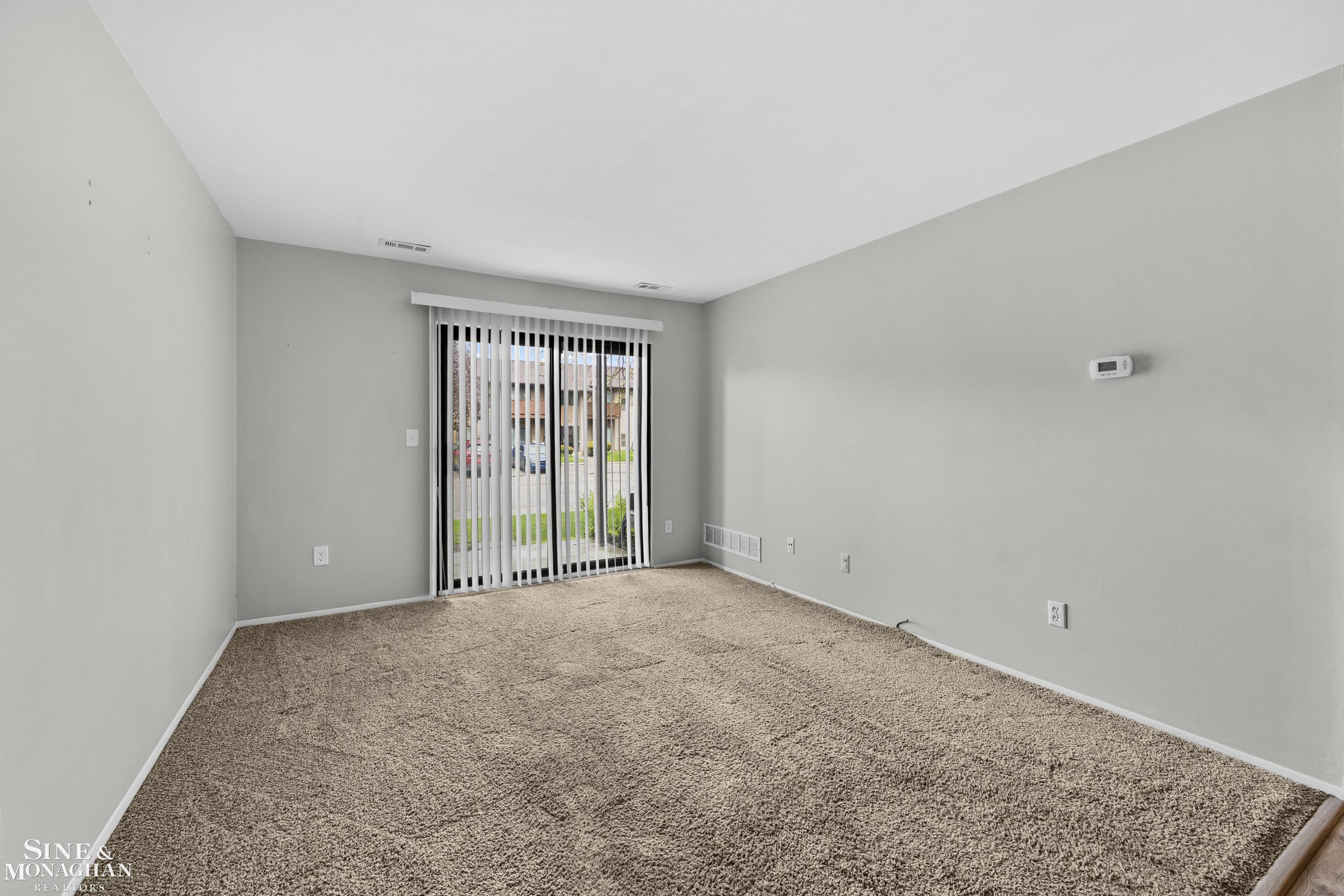 7494 Manor Circle, 103, Westland, MI — Photo 6