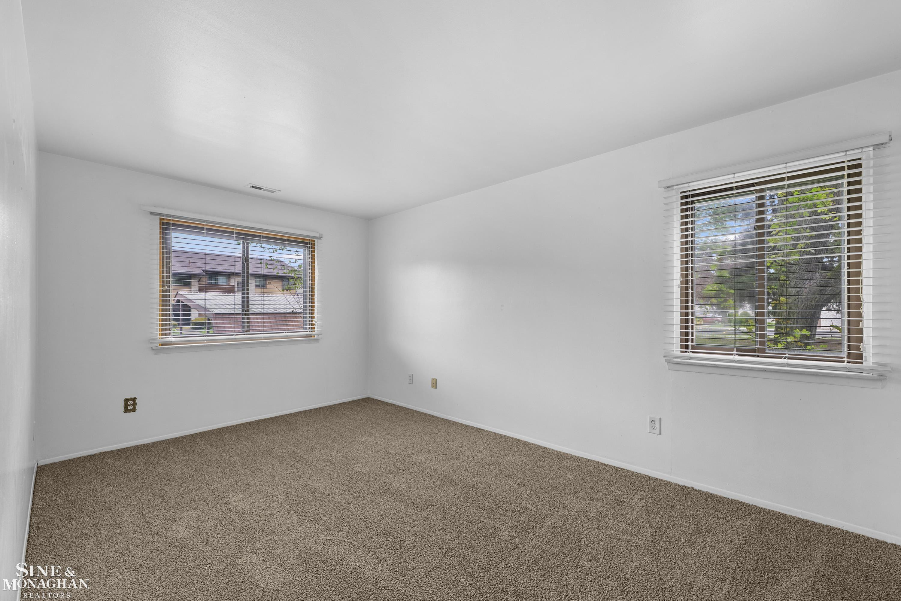 7494 Manor Circle, 103, Westland, MI — Photo 17