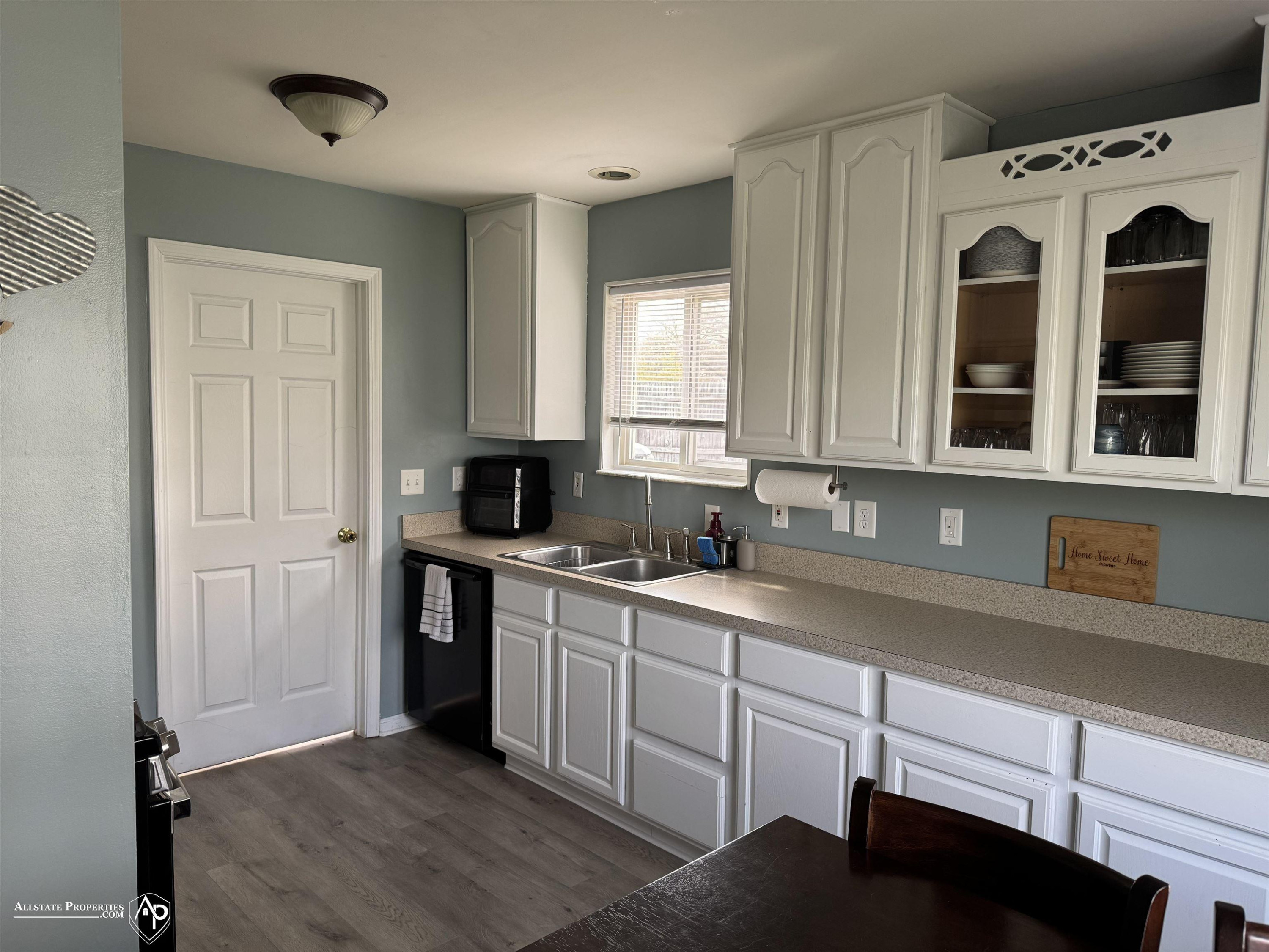 6631 Cloverton Drive, Waterford, MI 48329 — Photo 4