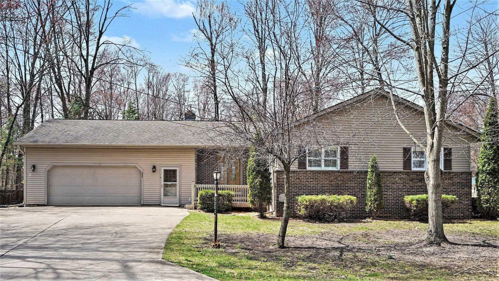 3323 Lakeside Drive, Sanford, MI 48657 — Photo 3