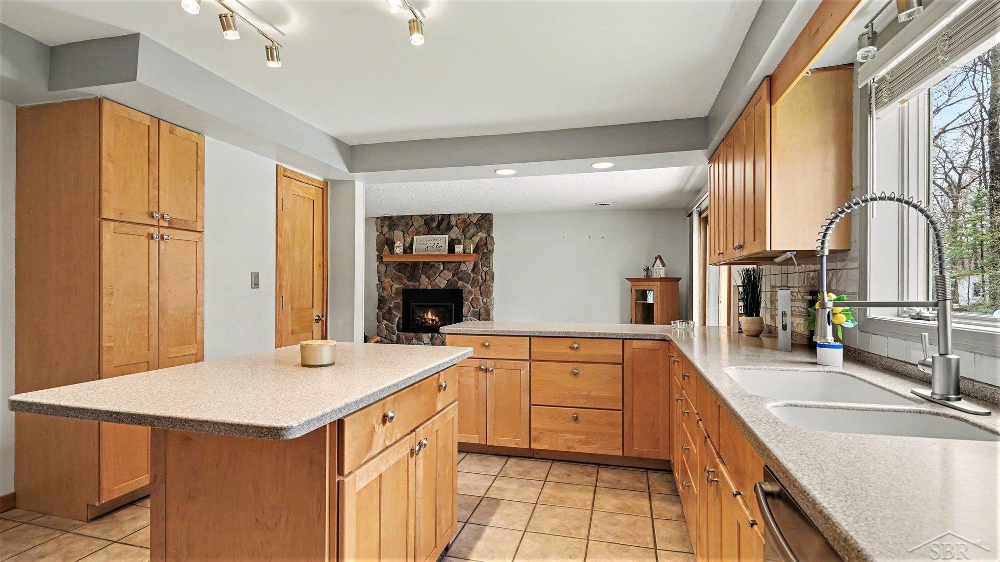 3323 Lakeside Drive, Sanford, MI 48657 — Photo 8