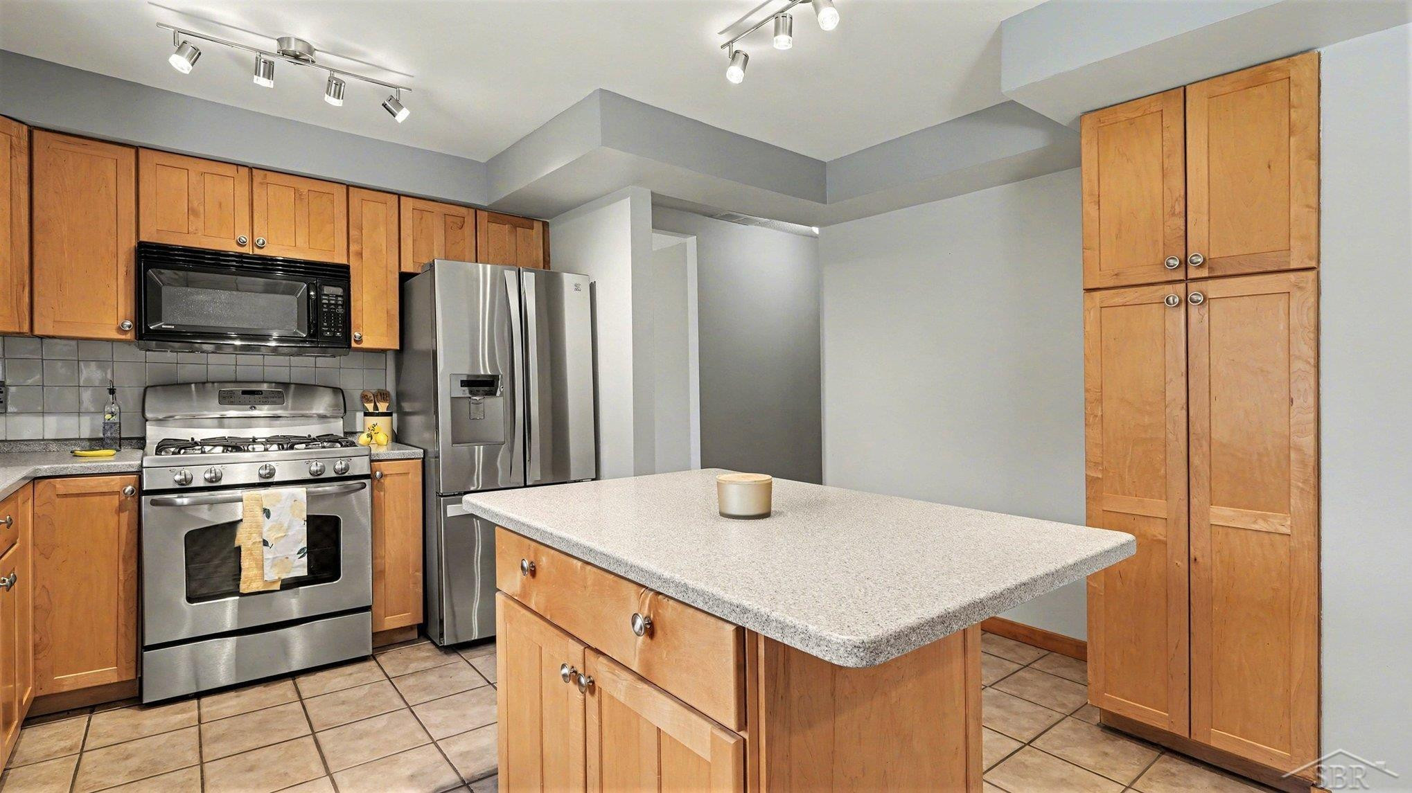 3323 Lakeside Drive, Sanford, MI 48657 — Photo 9