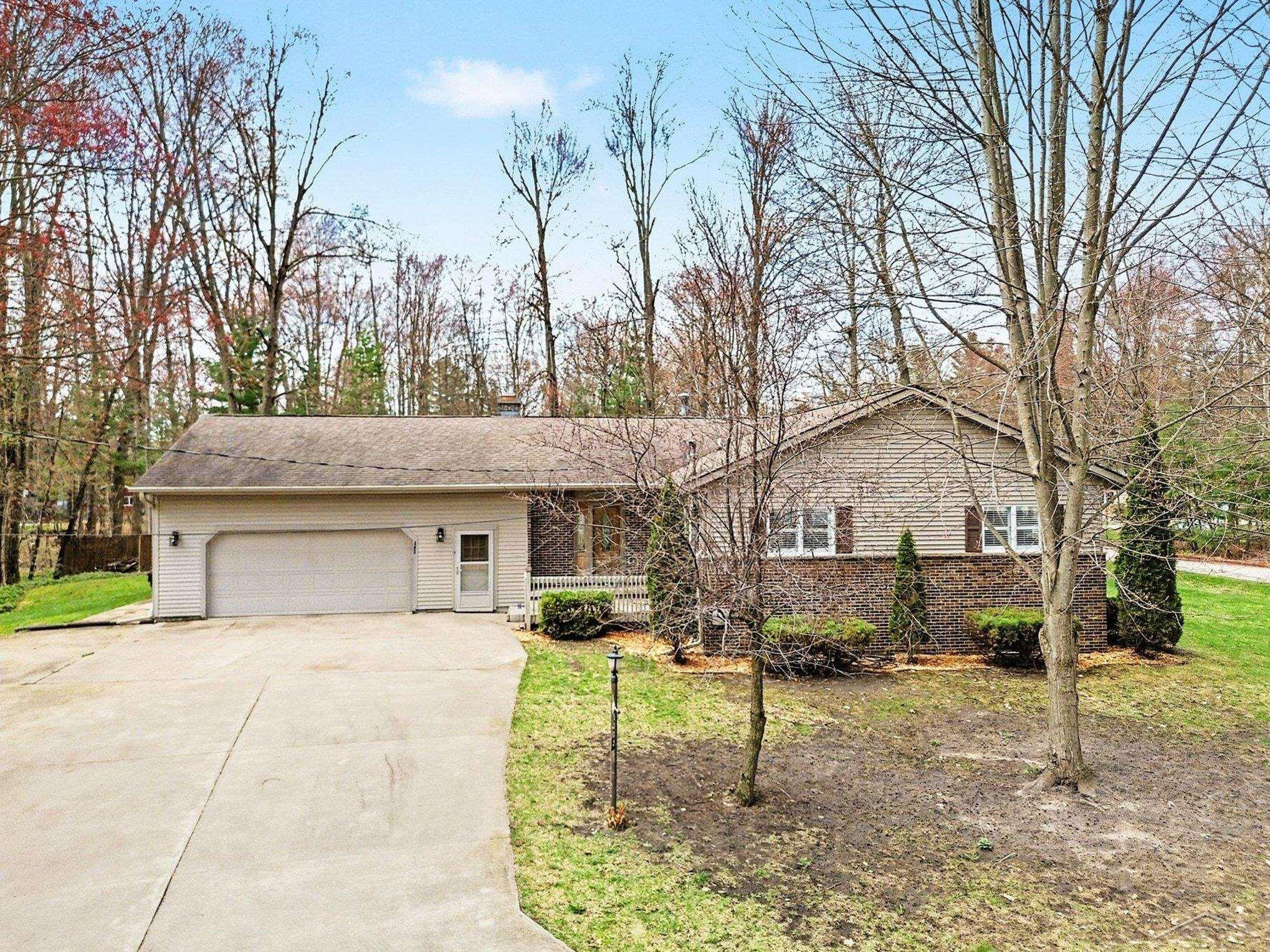 3323 Lakeside Drive, Sanford, MI 48657 — Photo 28