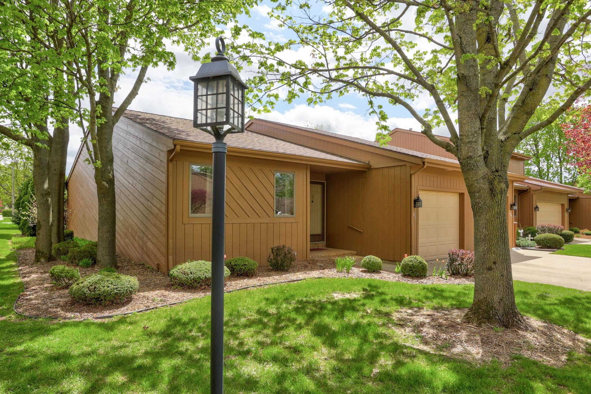 481 Groveland Drive, Frankenmuth, MI 48734 — Photo 2