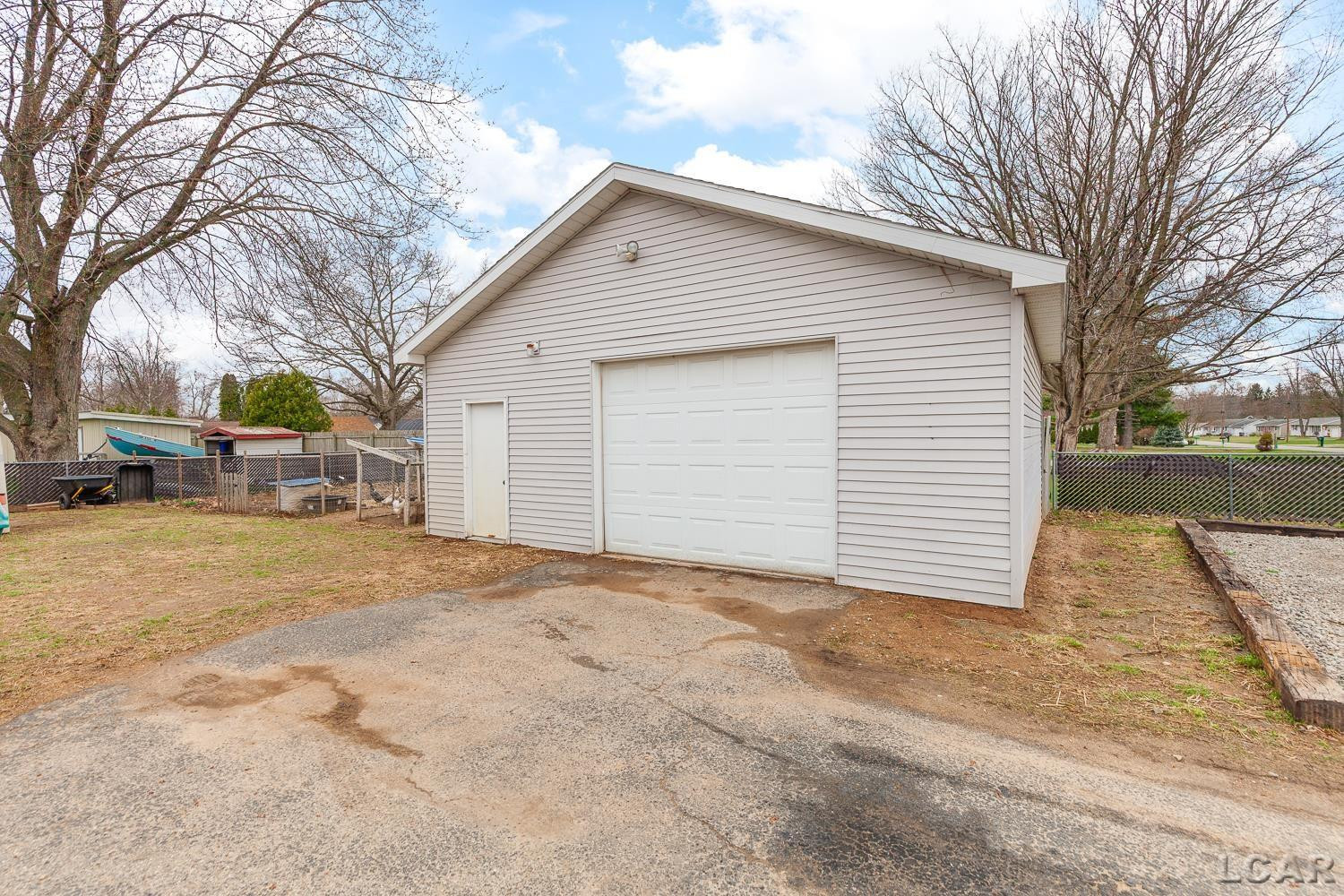 2650 Sutton Road, Adrian, MI 49221 — Photo 30