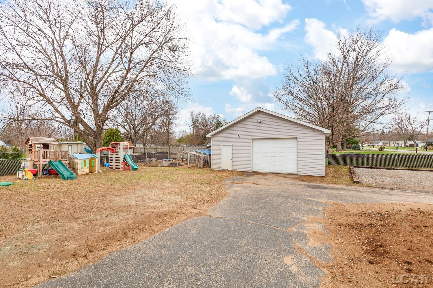 2650 Sutton Road, Adrian, MI 49221 — Photo 32