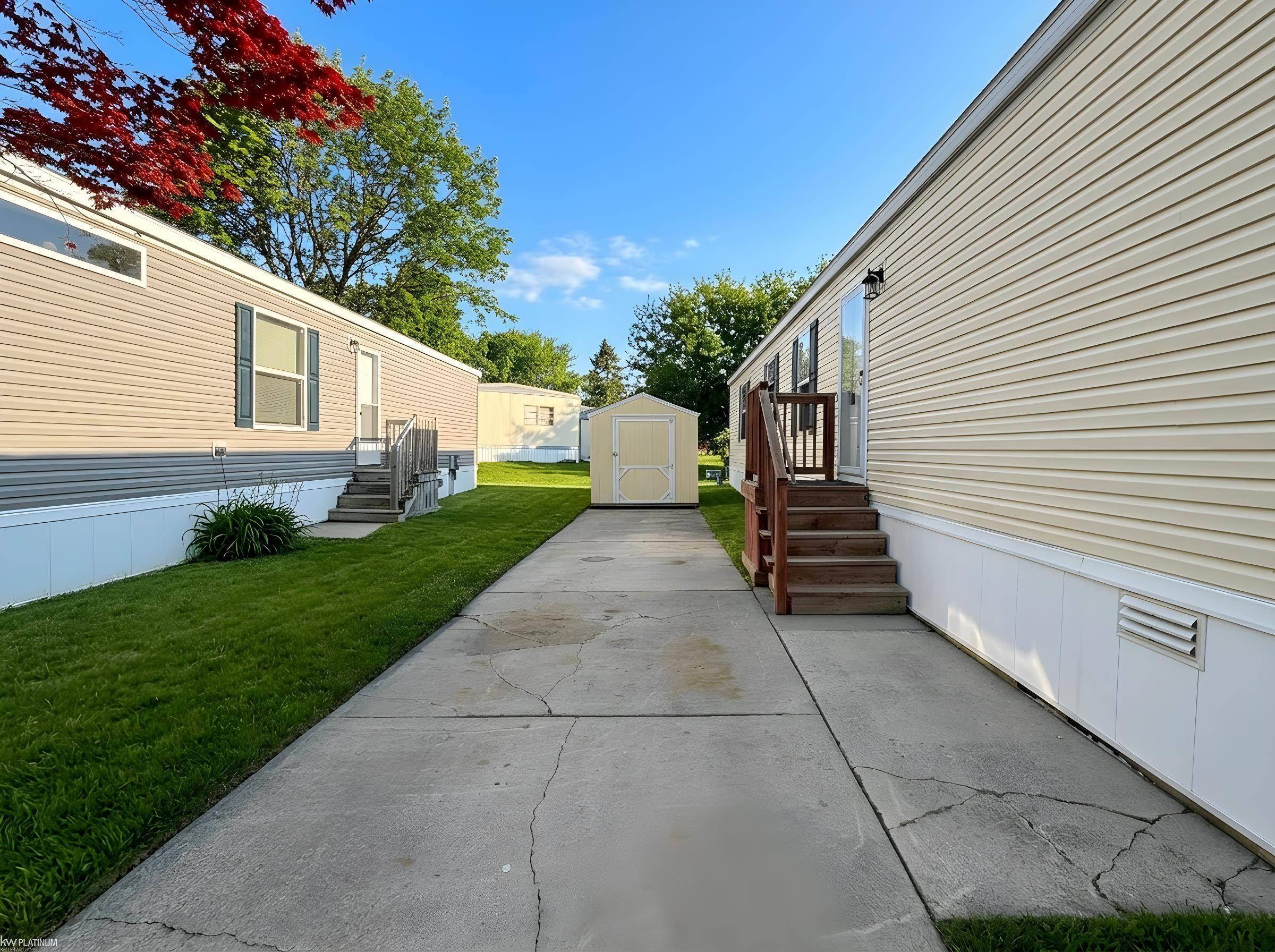 15995 Villaire Avenue, Clinton Twp, MI 48038 — Photo 2