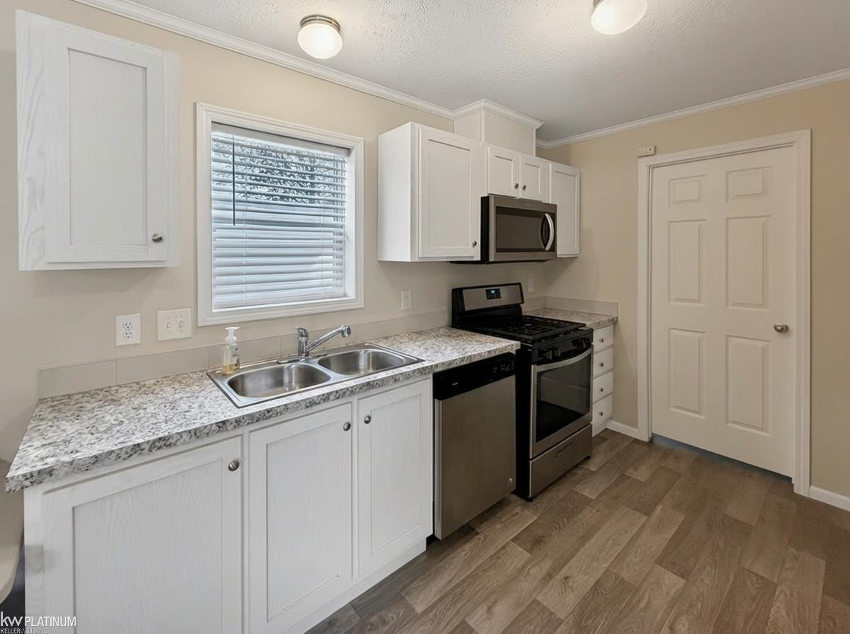 15995 Villaire Avenue, Clinton Twp, MI 48038 — Photo 5