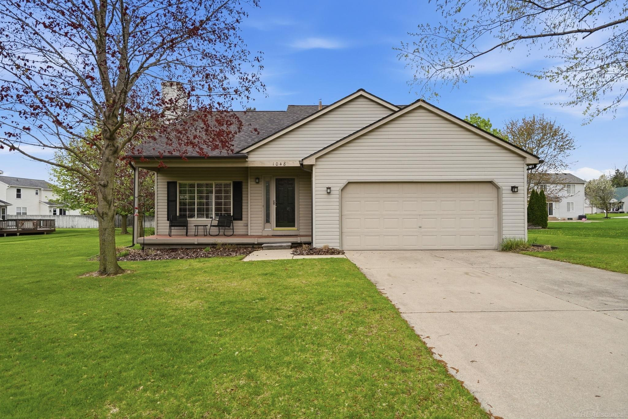 1048 Yale Drive, Oxford, MI 48371 — front exterior
