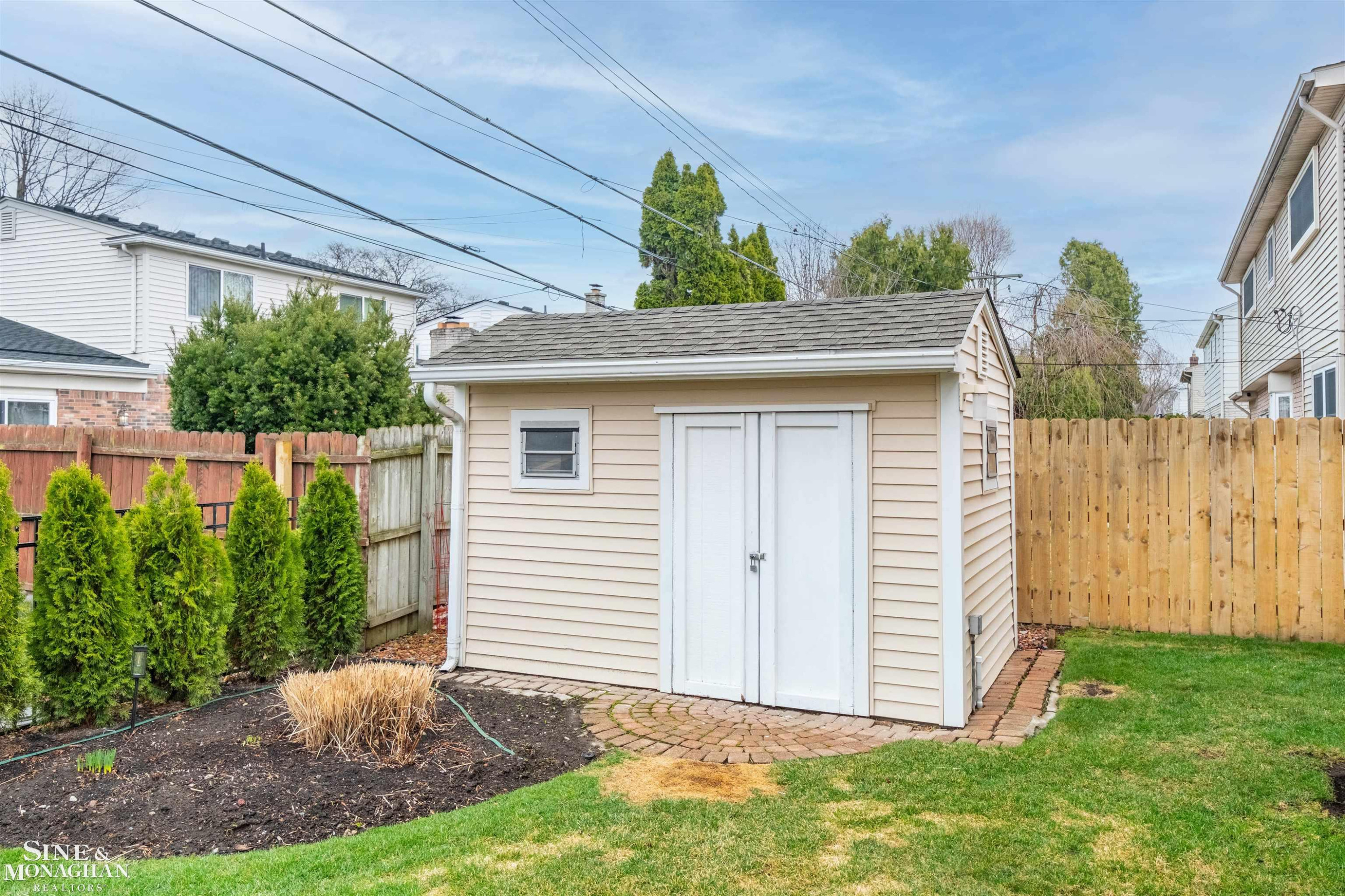 23275 N Rosedale Court, Saint Clair Shores, MI 48080 — Photo 37