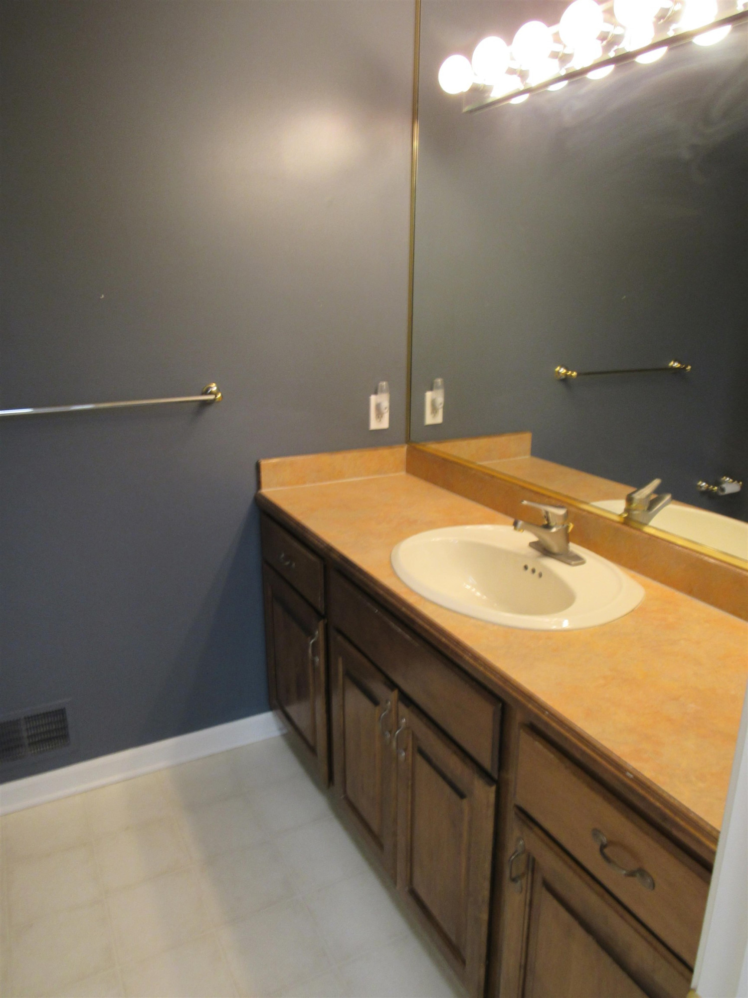 6063 Belmont Ct Court, Grand Blanc, MI 48439 — Photo 18