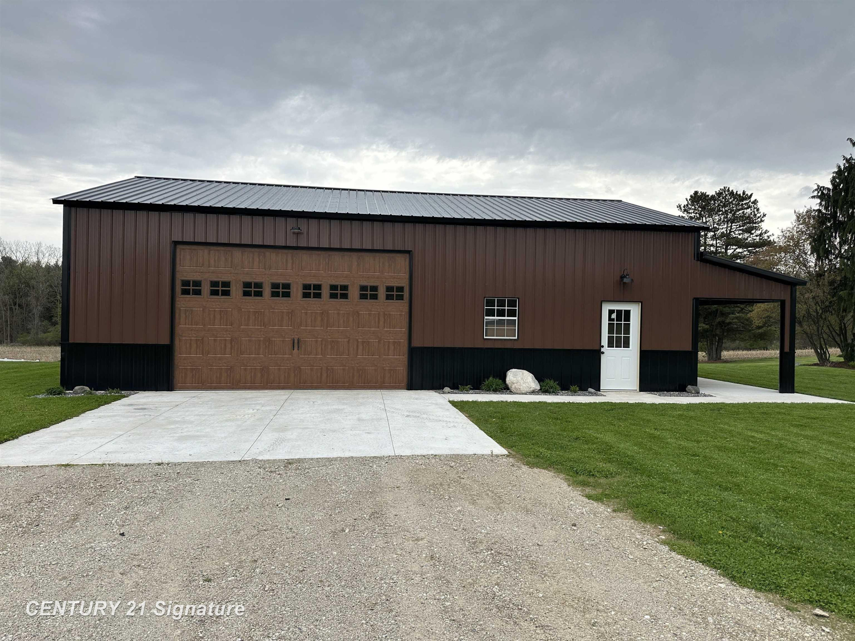 3314 Dillon Road, Flushing, MI 48433 — Photo 2
