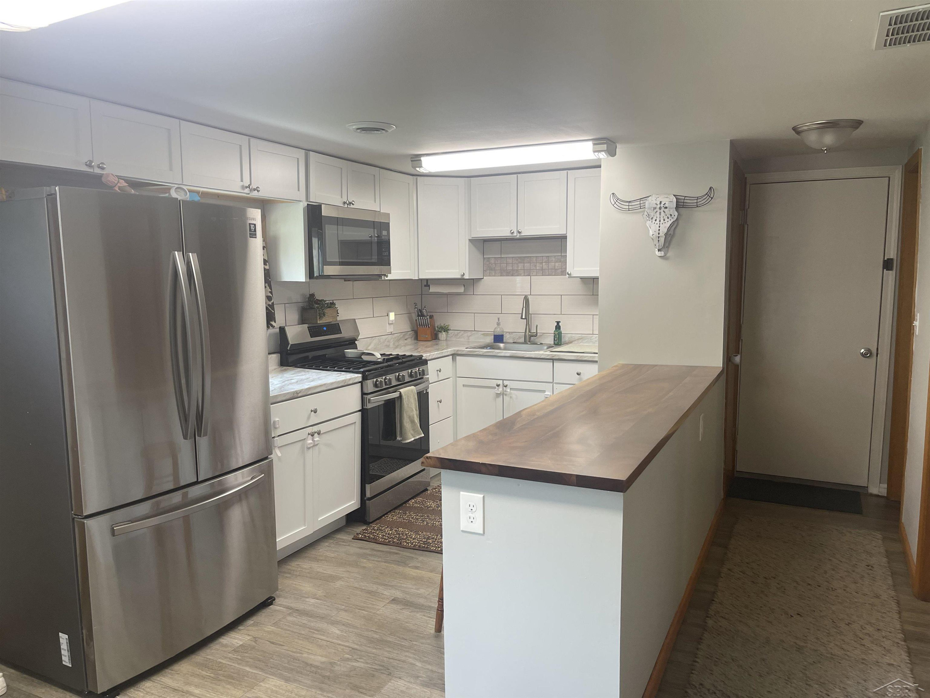 3813 Waldo Avenue, Midland, MI 48640 — Photo 2