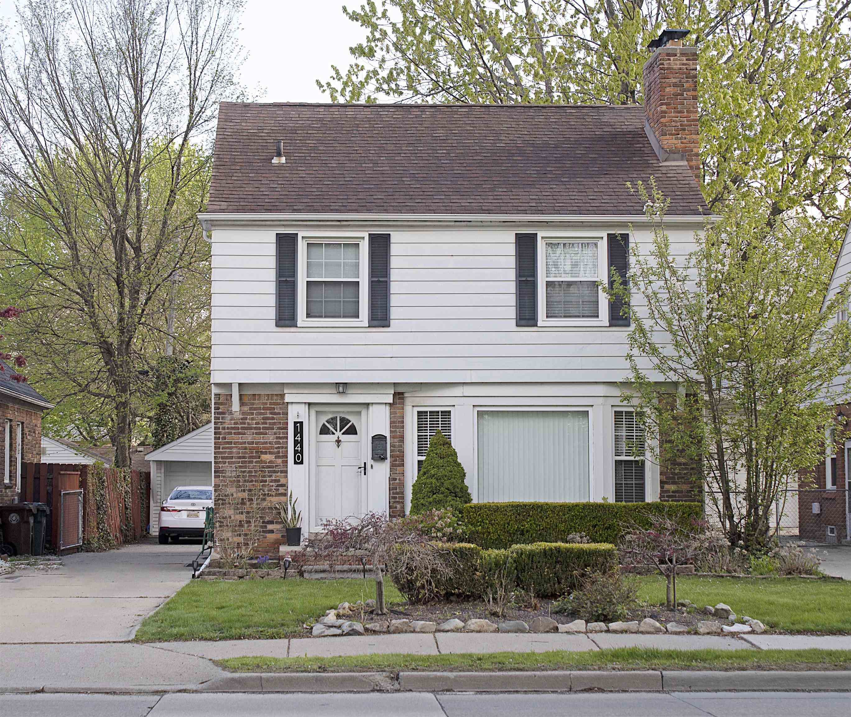 1440 Vernier Road, Grosse Pointe Woods, MI 48236 — front exterior