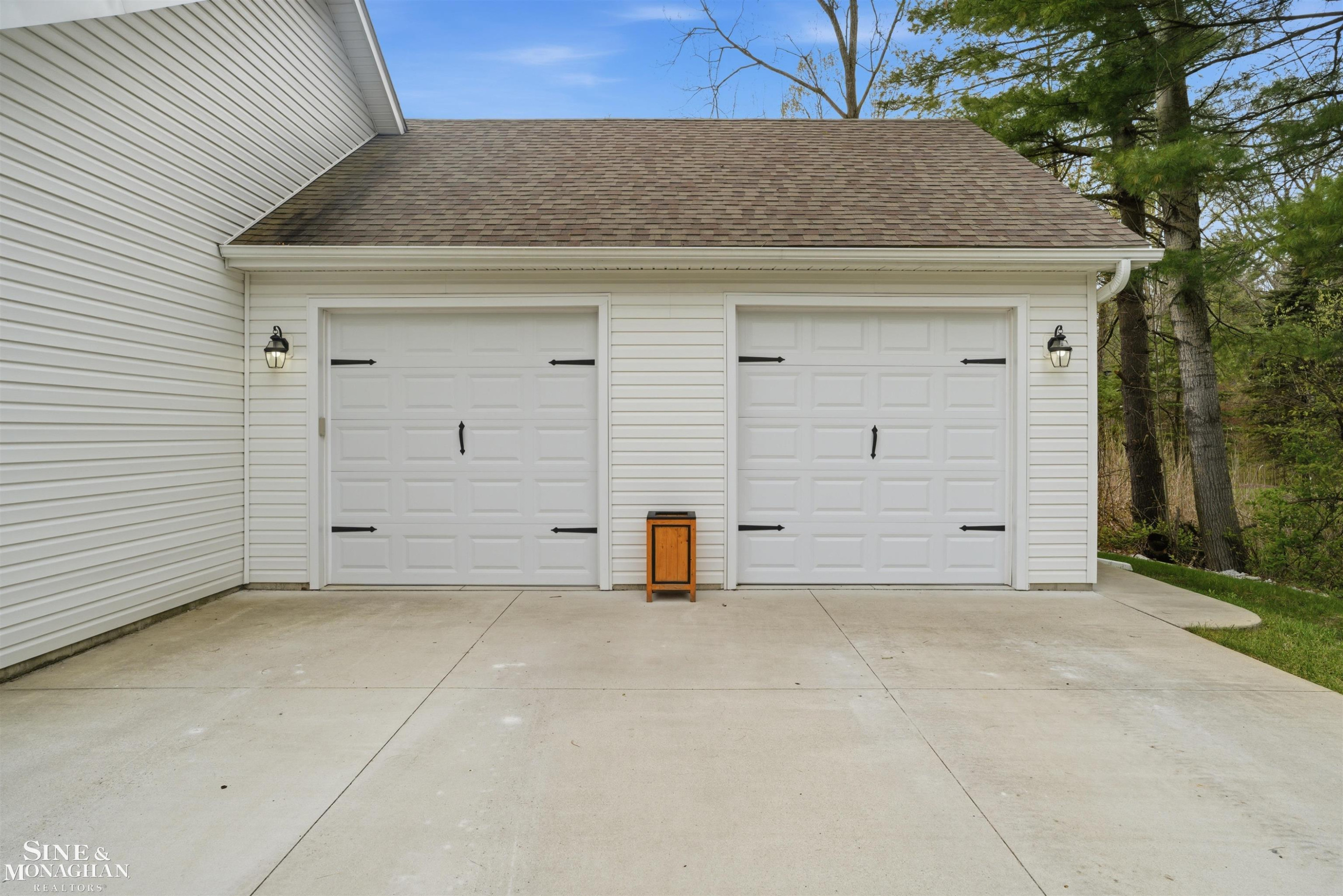 668 S Bartlett Road, MI 48079 — Photo 4