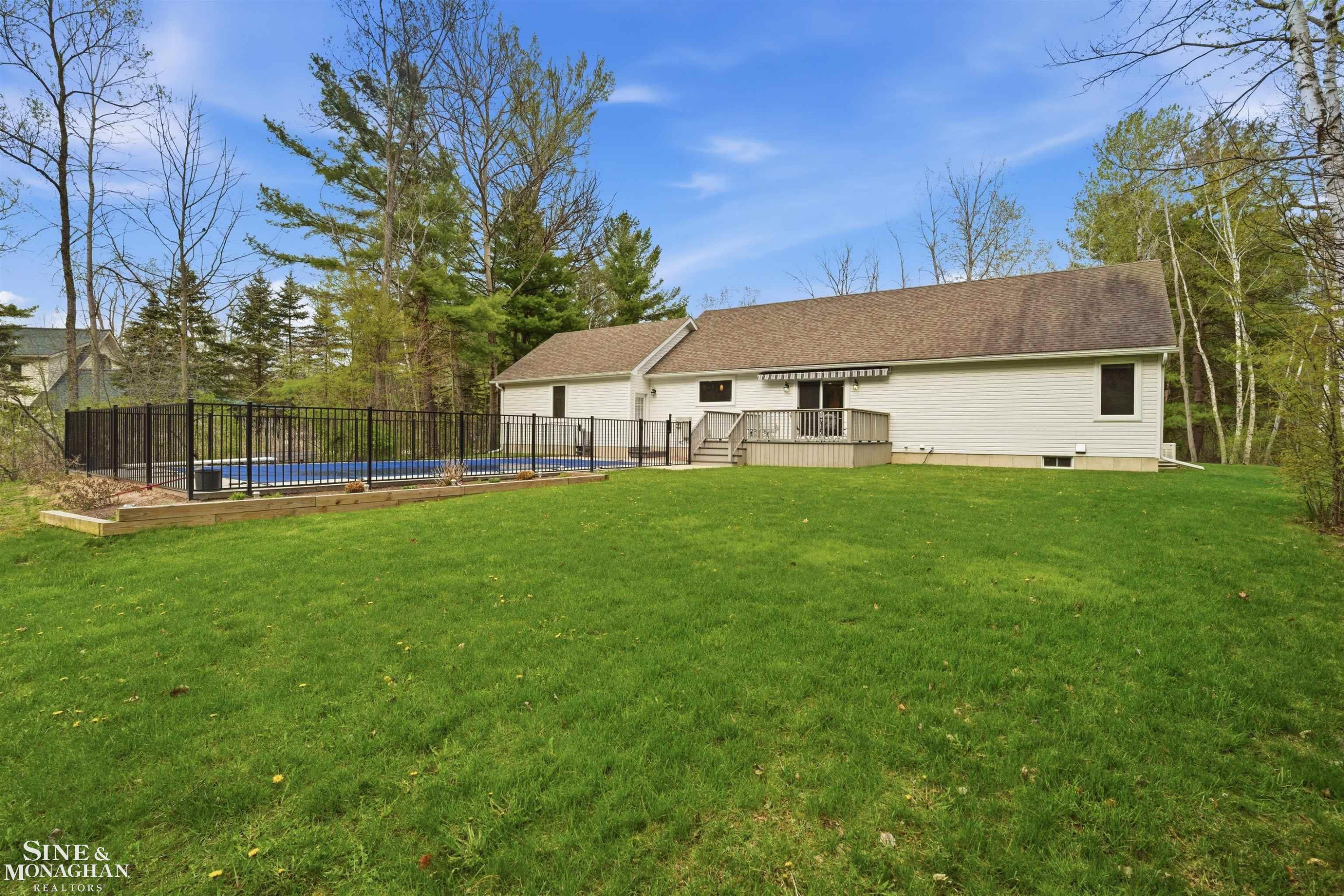 668 S Bartlett Road, MI 48079 — Photo 9
